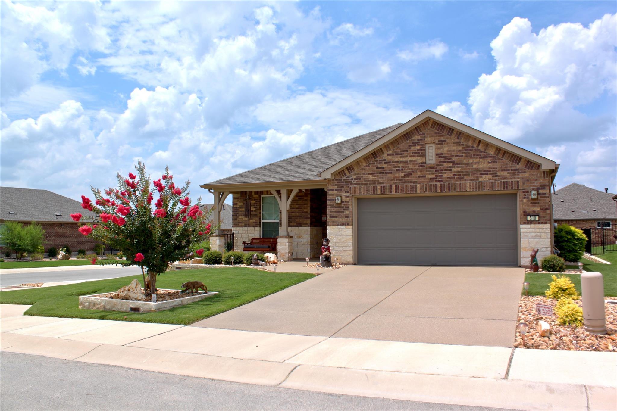 510 Wooden Rail Ln Property Photo 2