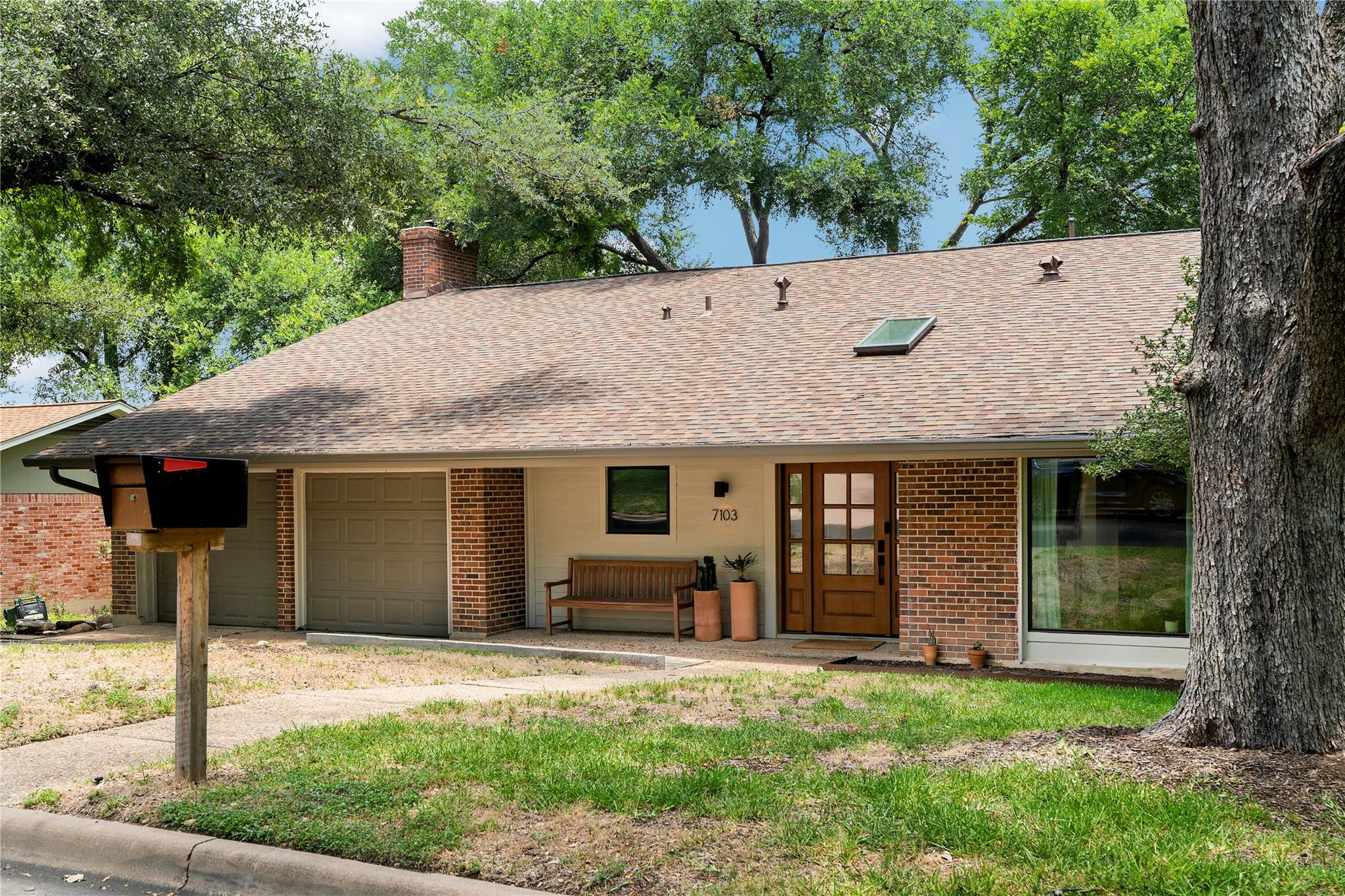 7103 Creighton Ln Property Photo 1