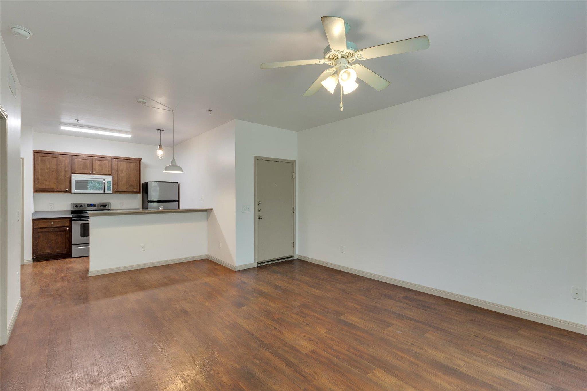 1011 N Lbj Dr #101a Property Photo 6