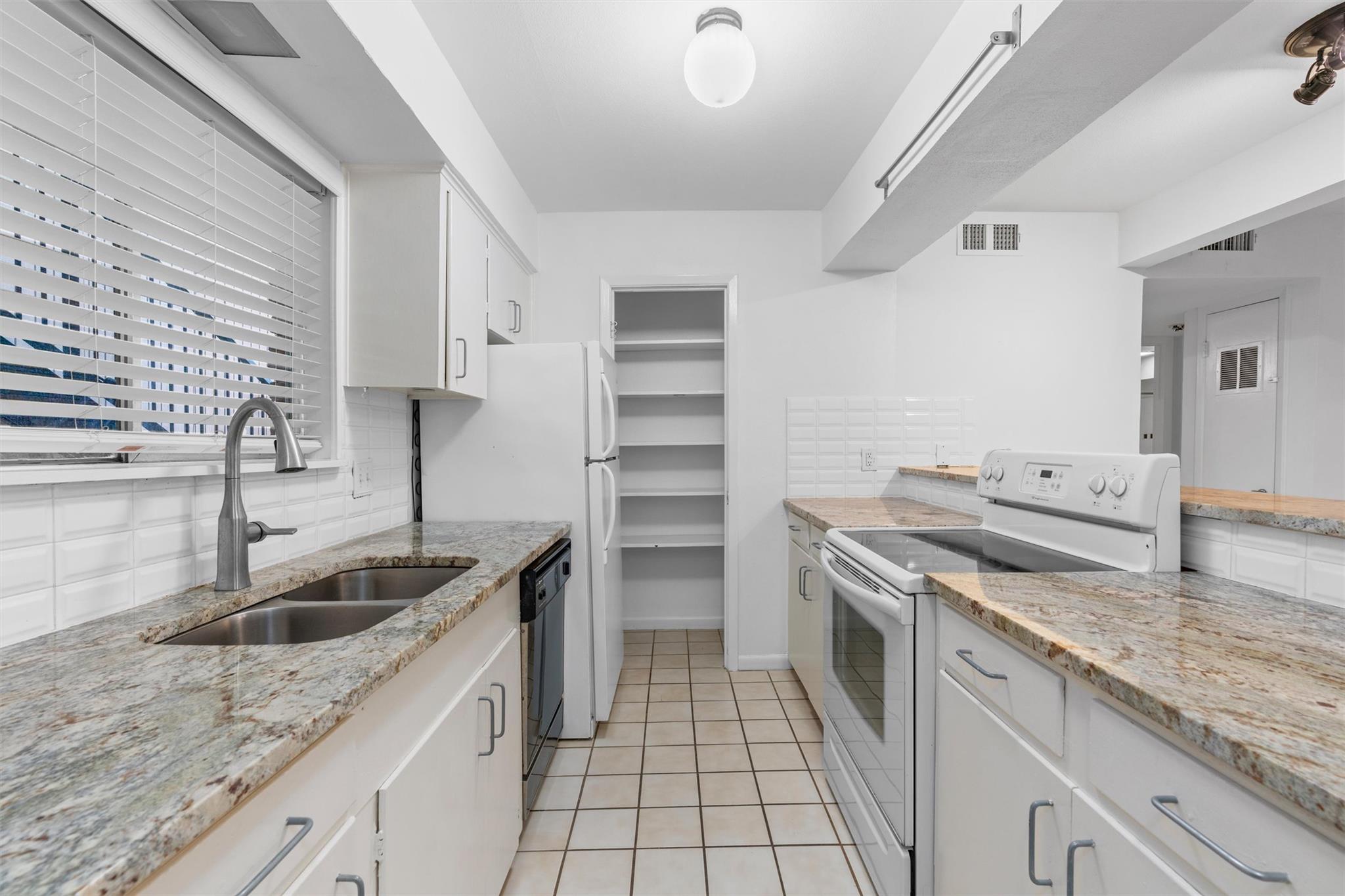 2208 Enfield Rd #10500 Property Photo 15