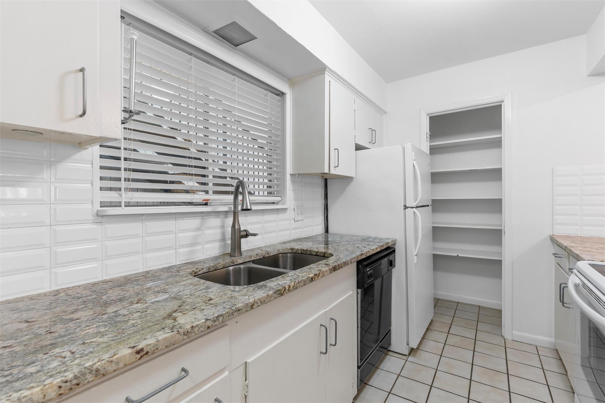 2208 Enfield Rd #10500 Property Photo 17