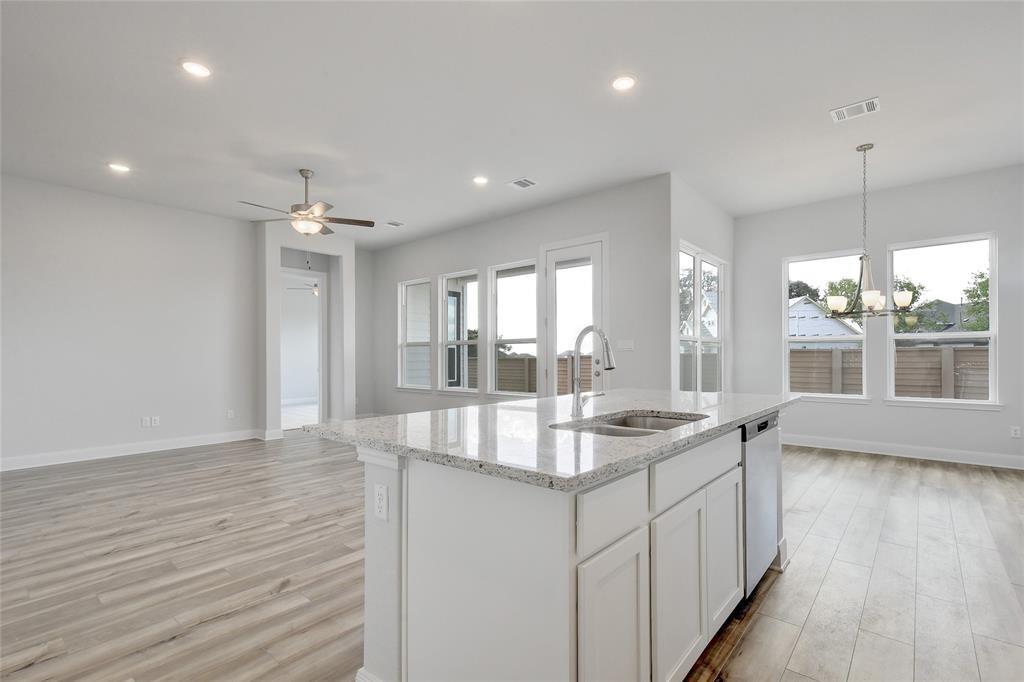 112 Revere Dr Property Photo 4