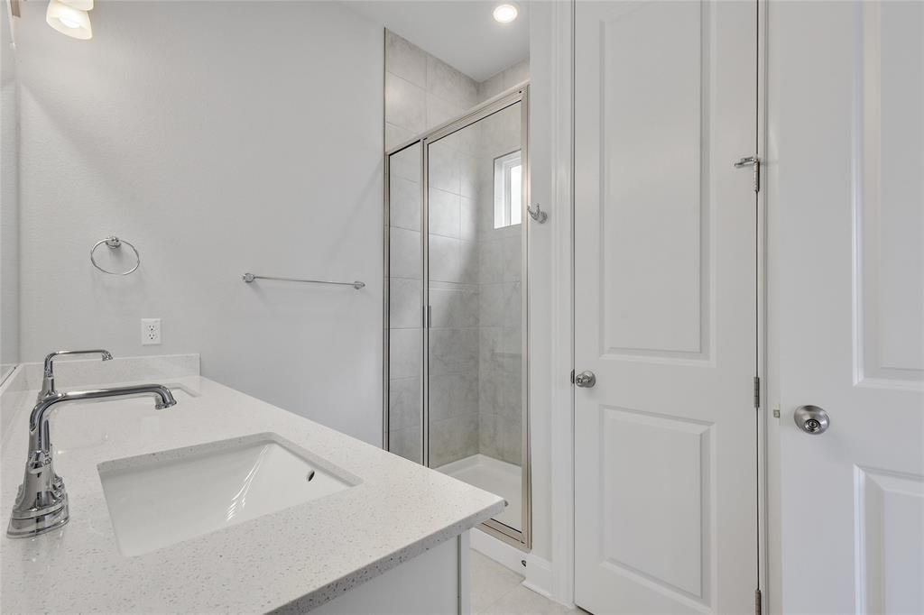 112 Revere Dr Property Photo 20