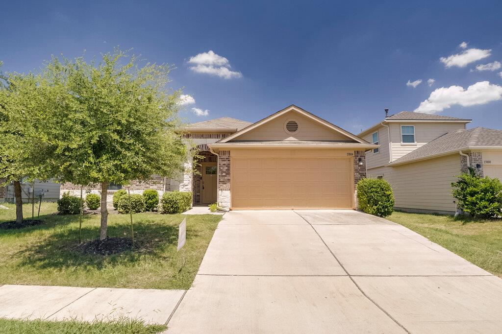 13804 Cantarra Dr Property Photo 1