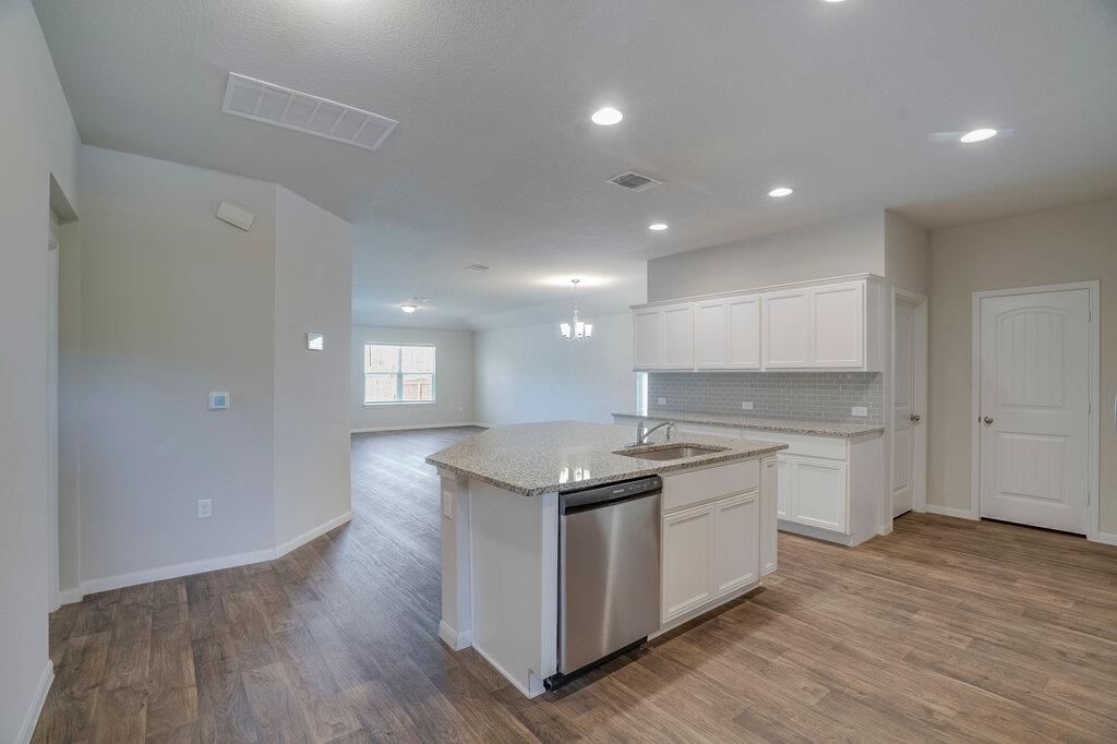 13804 Cantarra Dr Property Photo 4