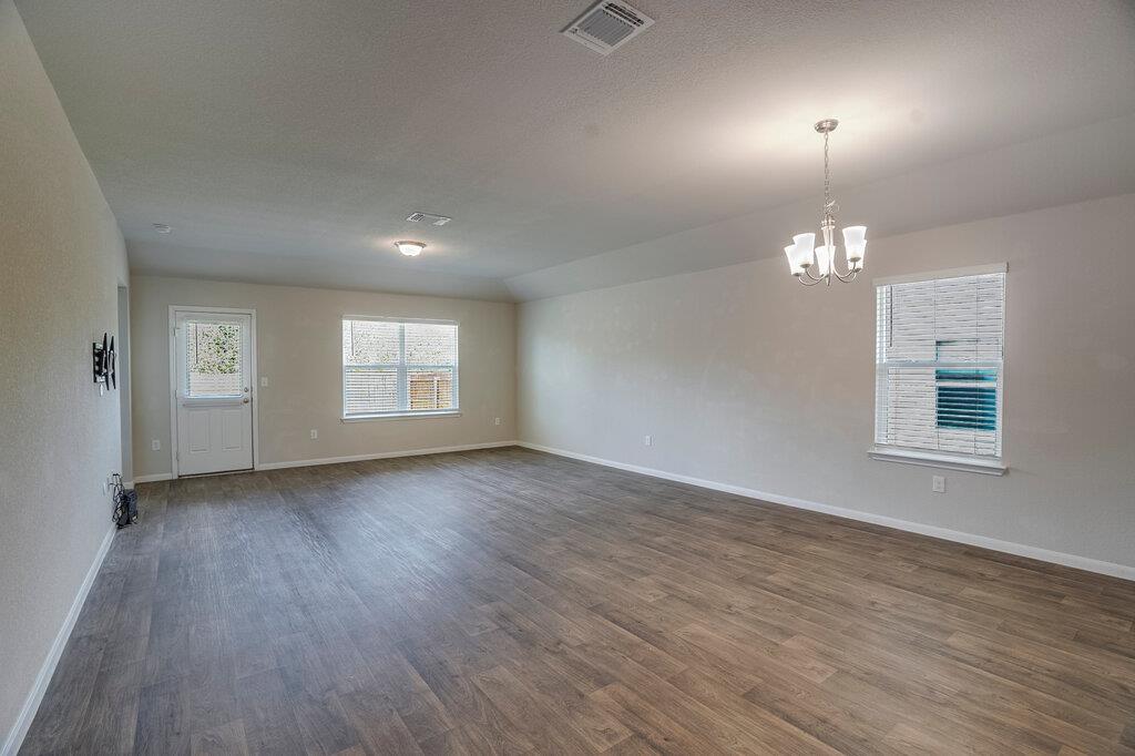 13804 Cantarra Dr Property Photo 7