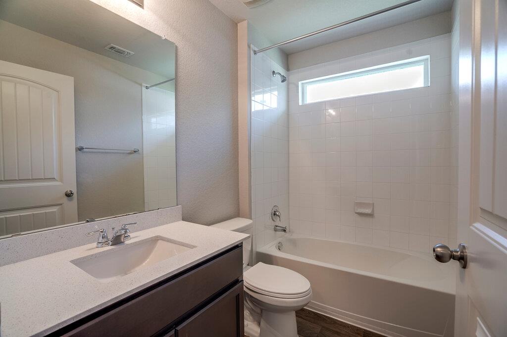 13804 Cantarra Dr Property Photo 11
