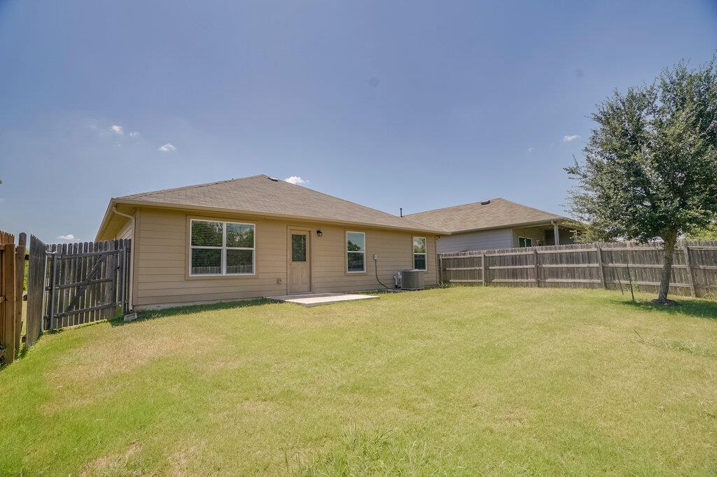 13804 Cantarra Dr Property Photo 20