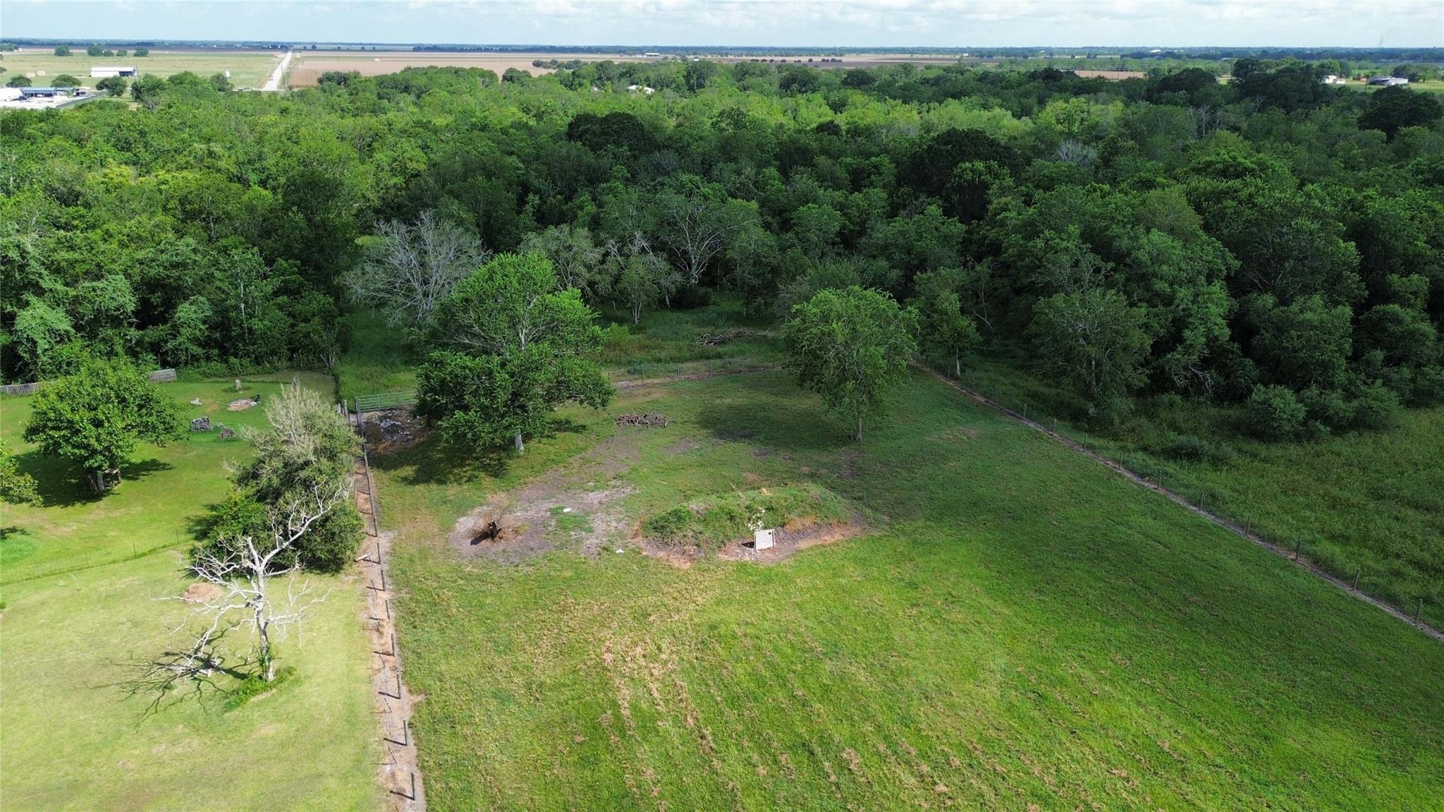 000 Hubenak Rd Property Photo 10