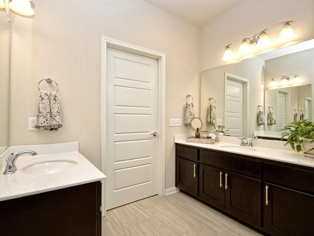 1708 Arcilla St Property Photo 14
