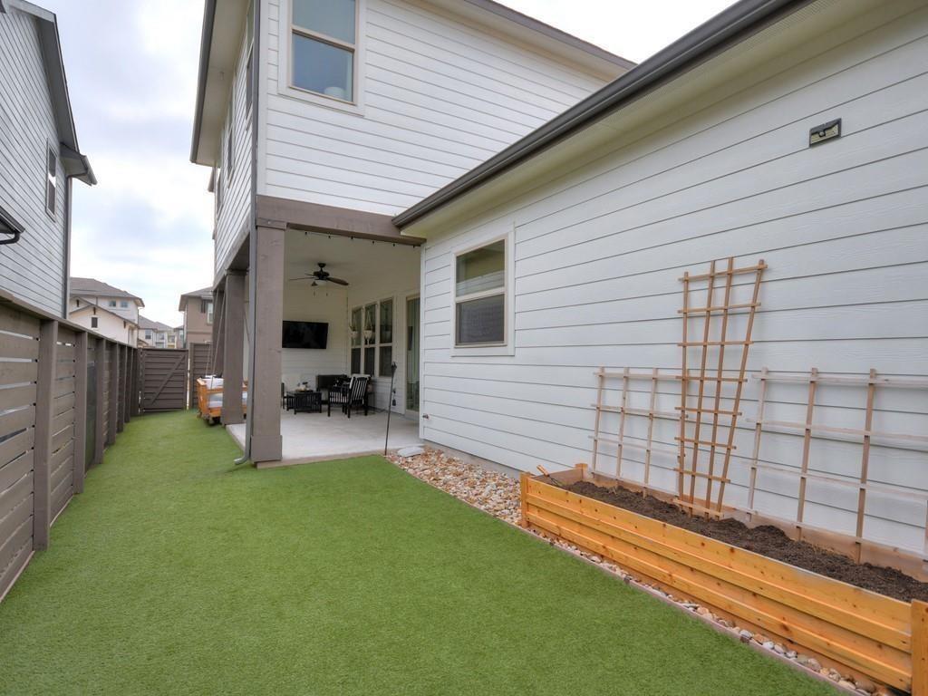 1708 Arcilla St Property Photo 27