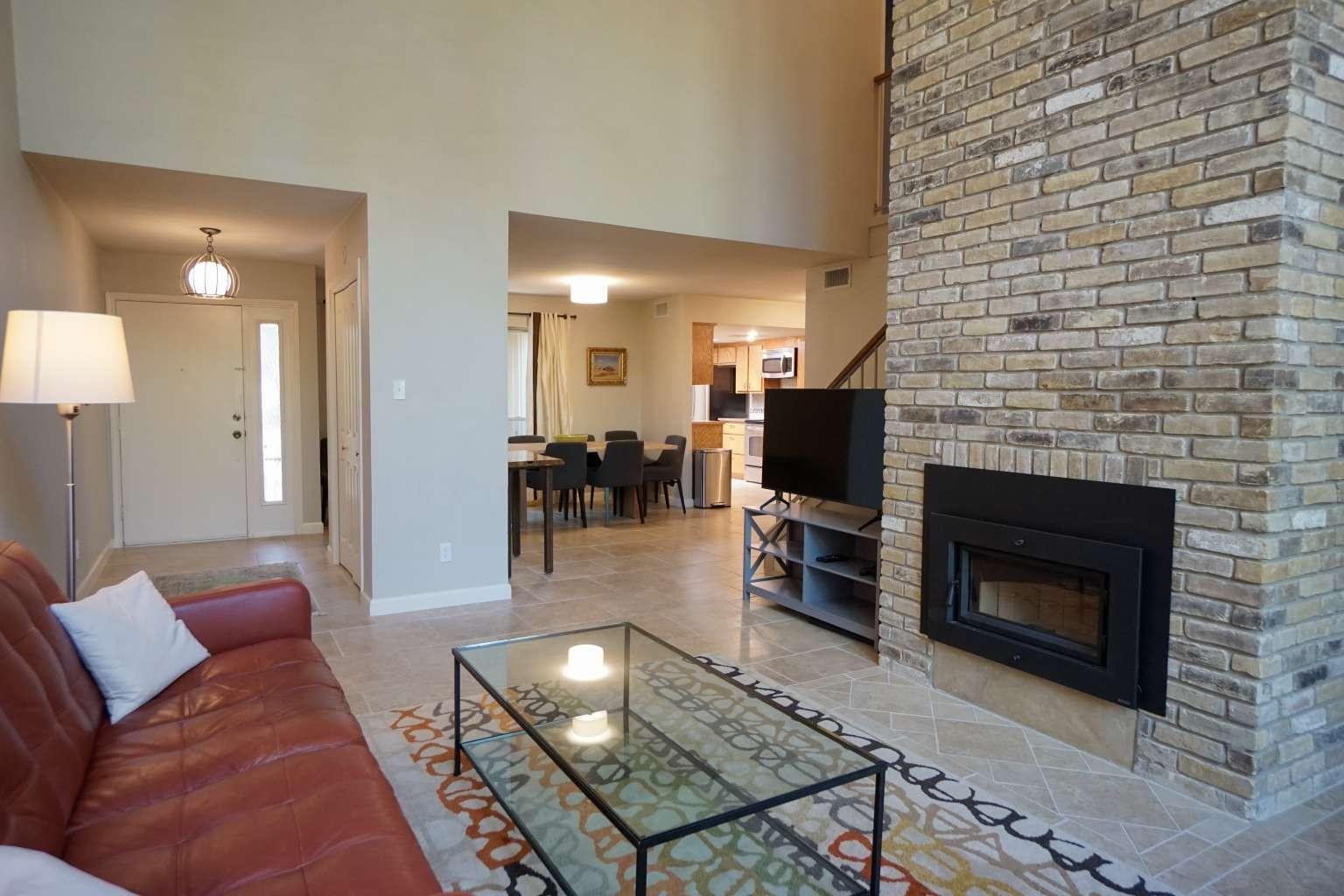 3610 Branigan Ln Property Photo 3