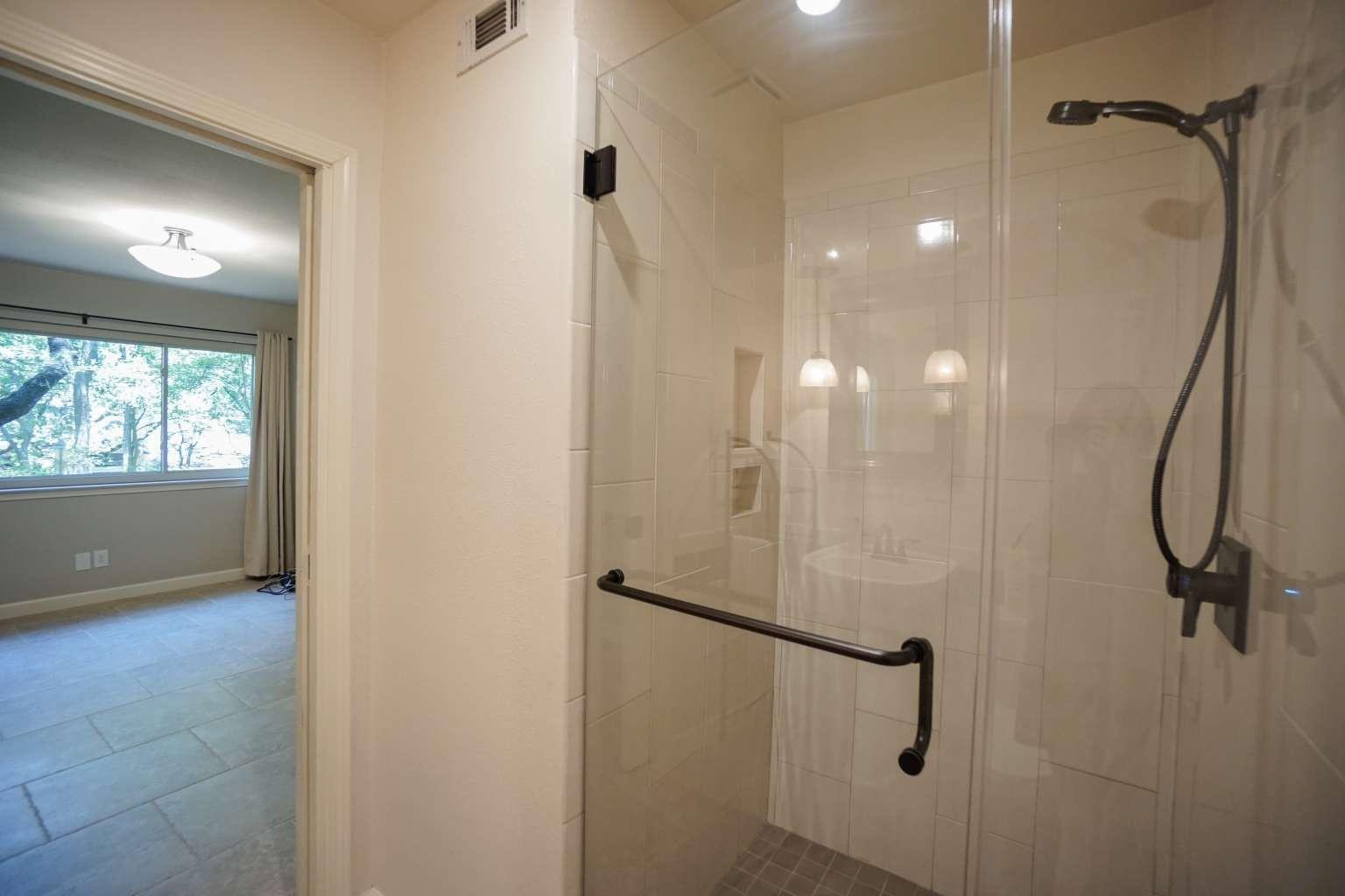 3610 Branigan Ln Property Photo 8