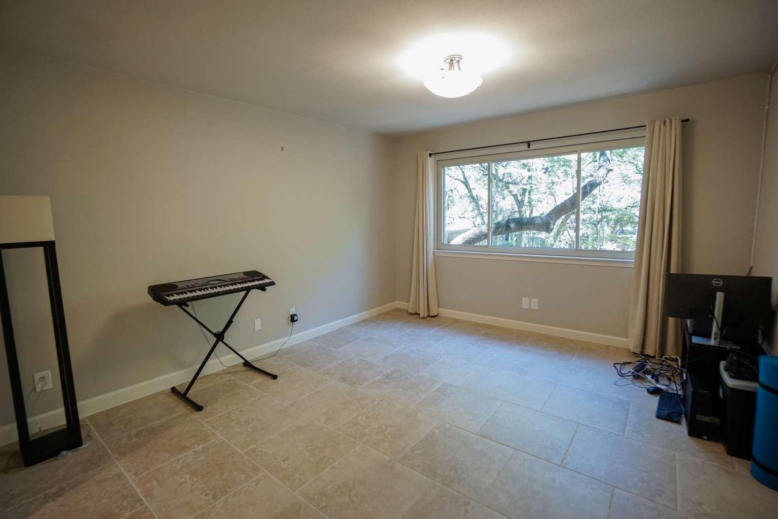 3610 Branigan Ln Property Photo 9