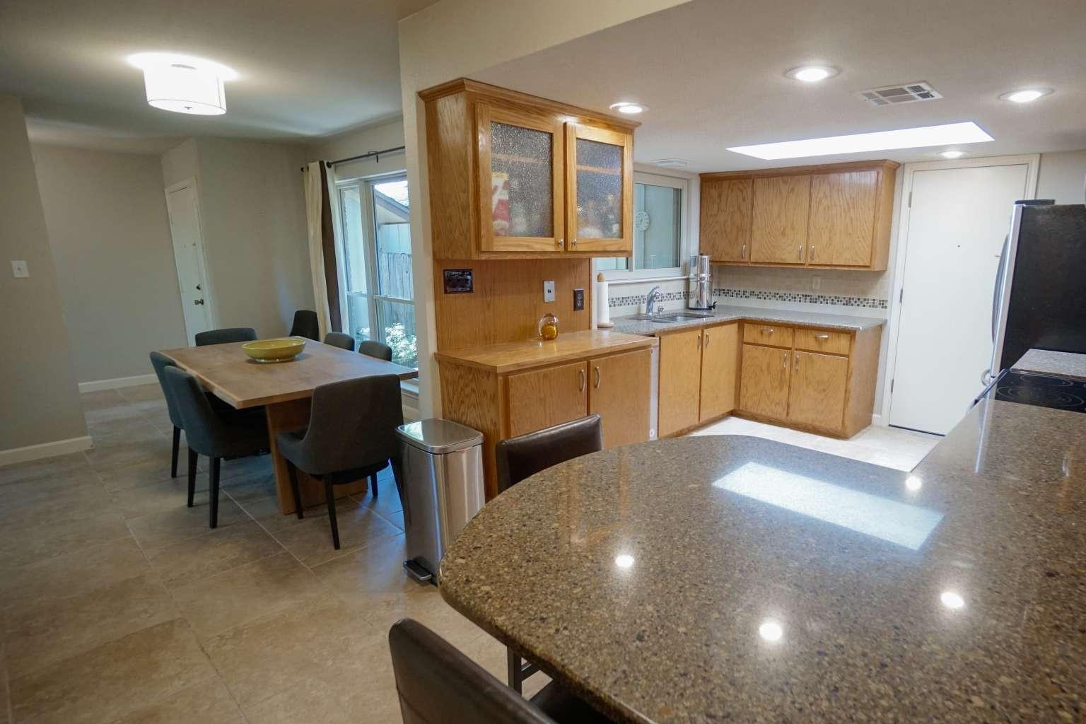 3610 Branigan Ln Property Photo 11