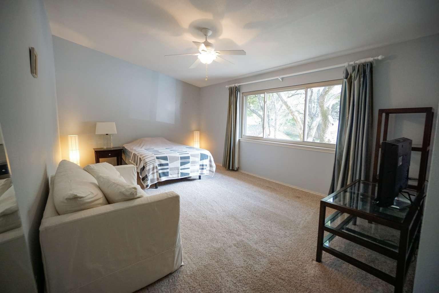 3610 Branigan Ln Property Photo 13