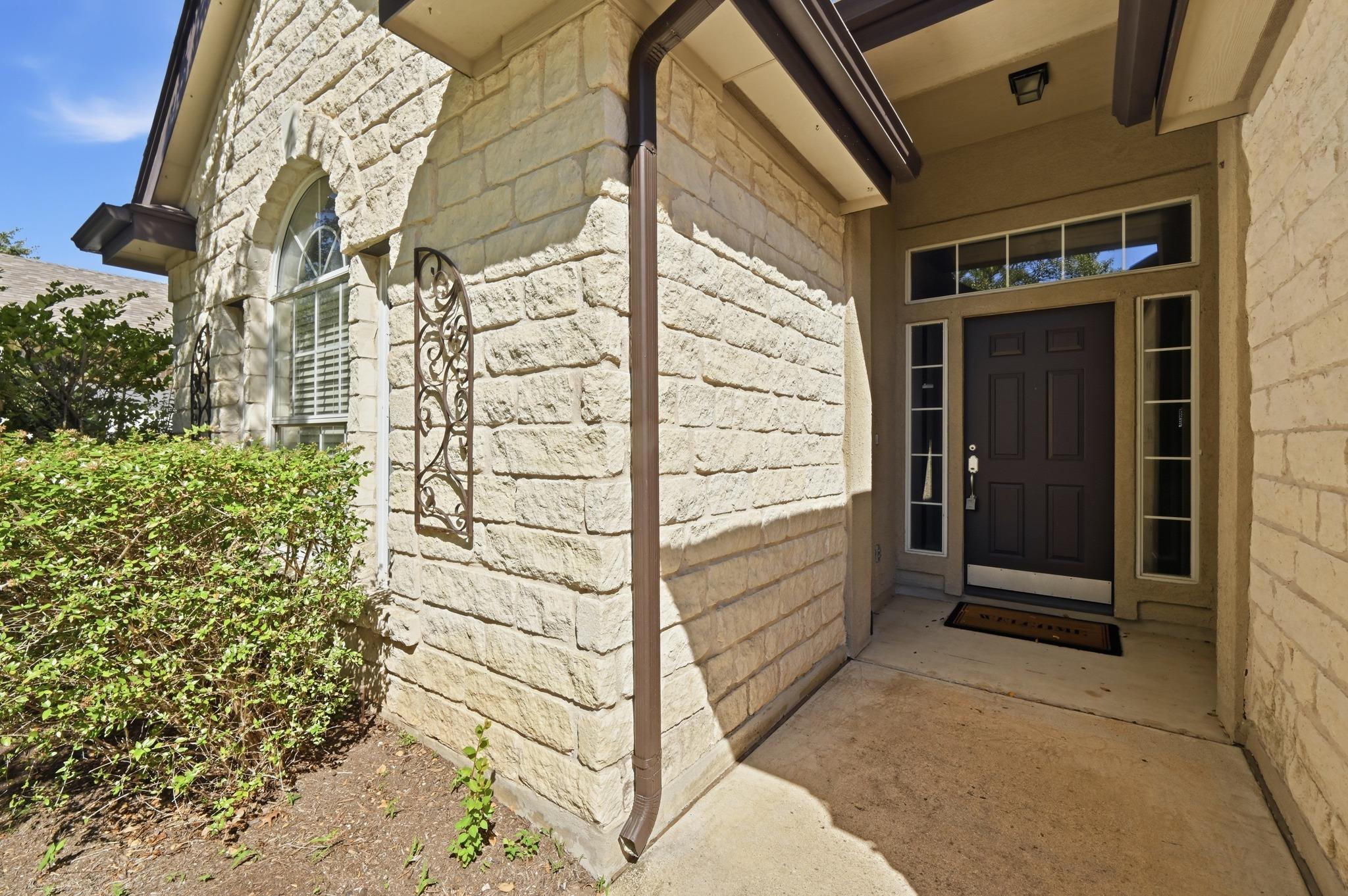 11524 Emerald Falls Dr Property Photo 4