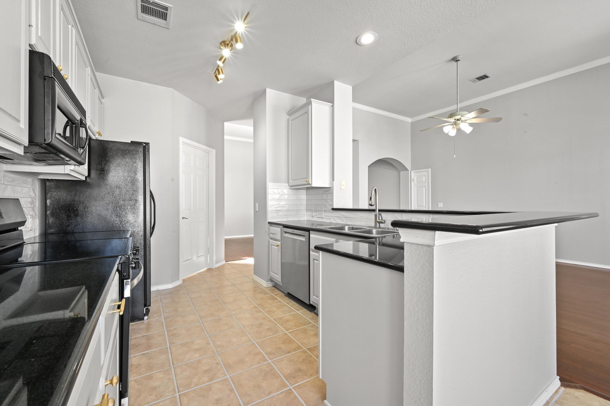 11524 Emerald Falls Dr Property Photo 13