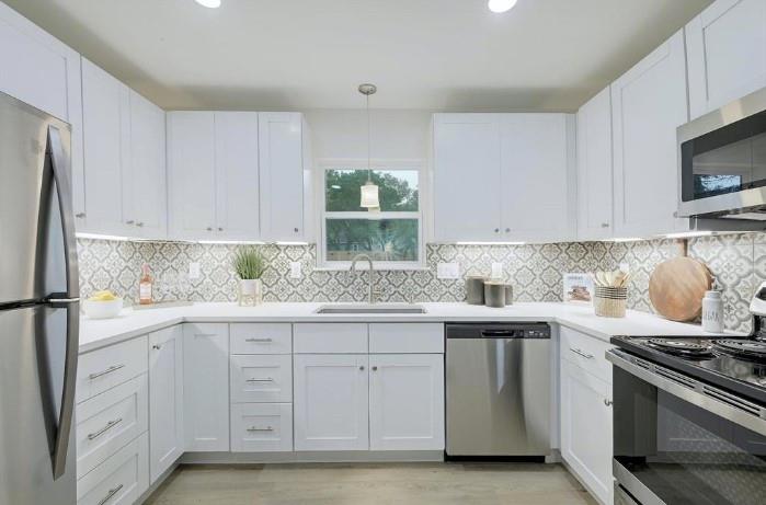 11403 Leander St Property Photo 9