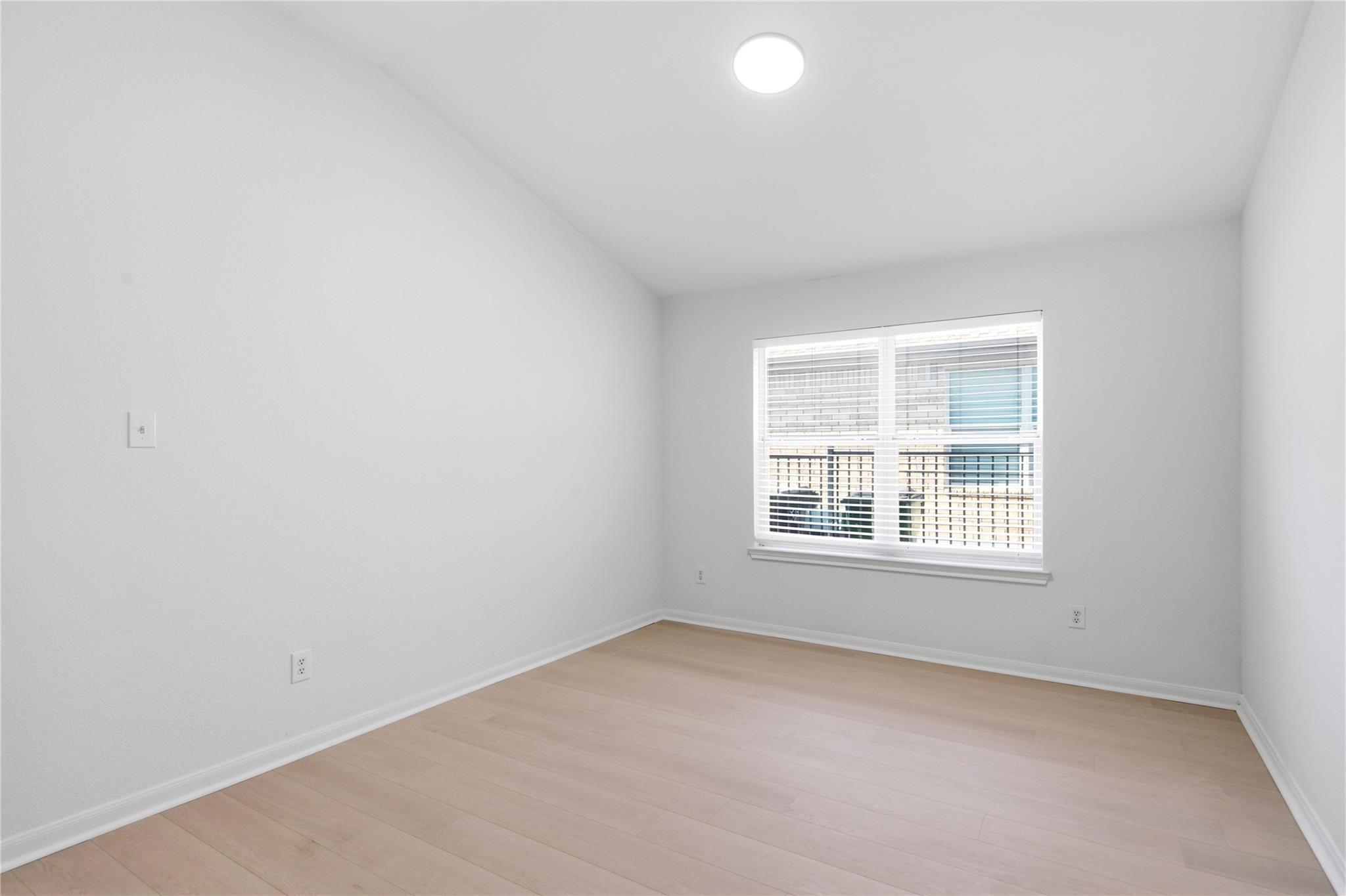 744 Bent Wood Pl Property Photo 5