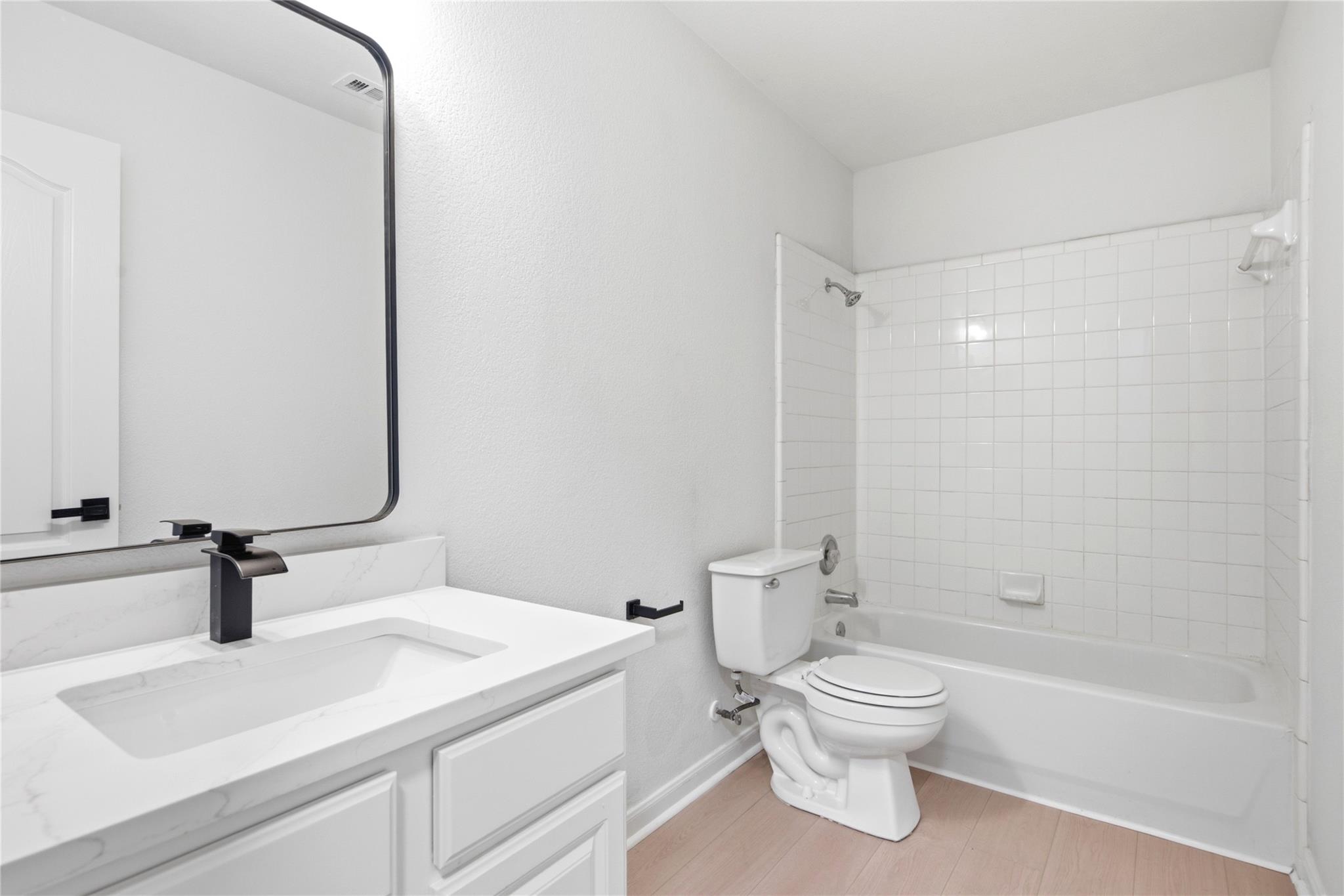 744 Bent Wood Pl Property Photo 8