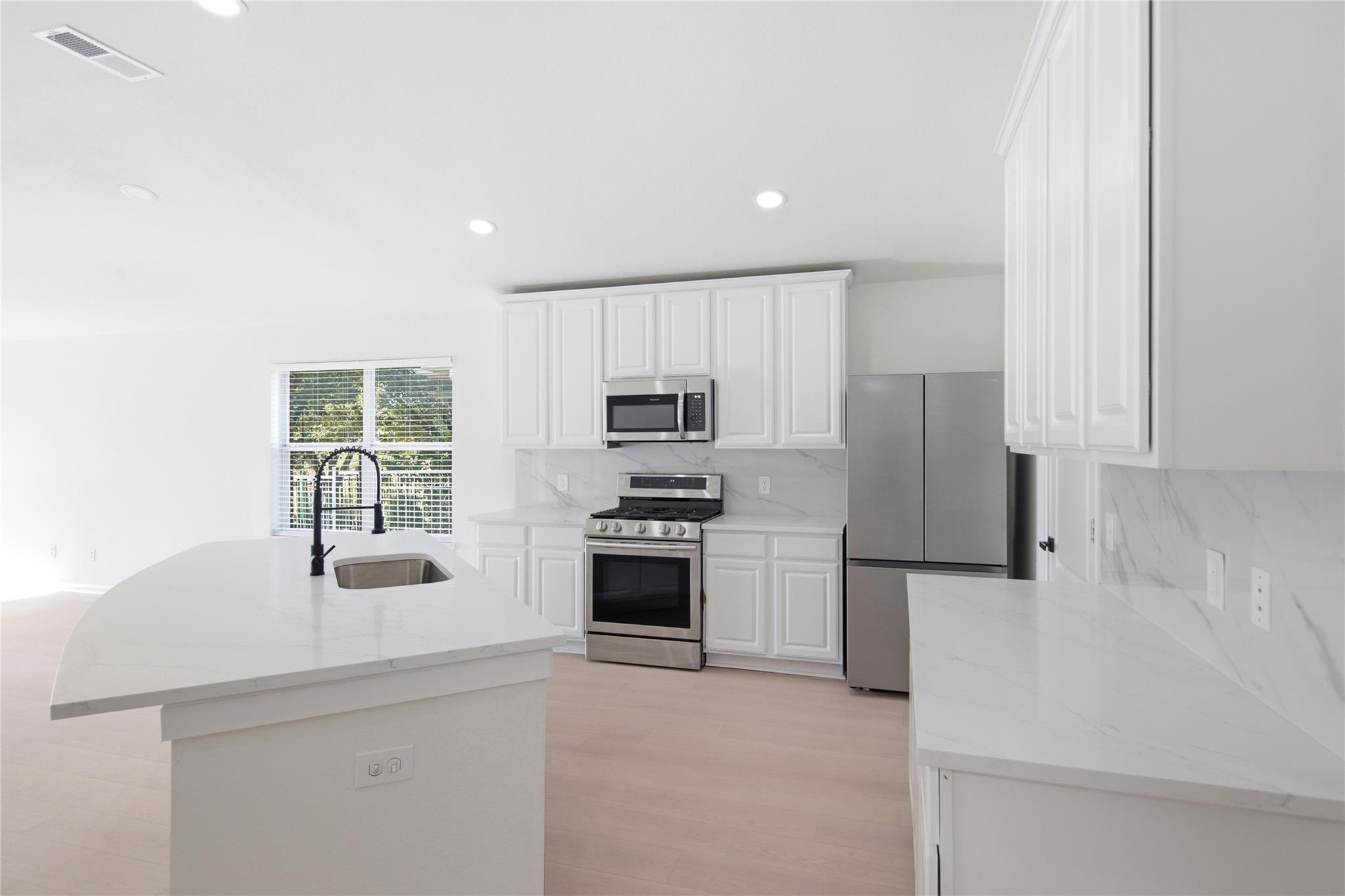 744 Bent Wood Pl Property Photo 11