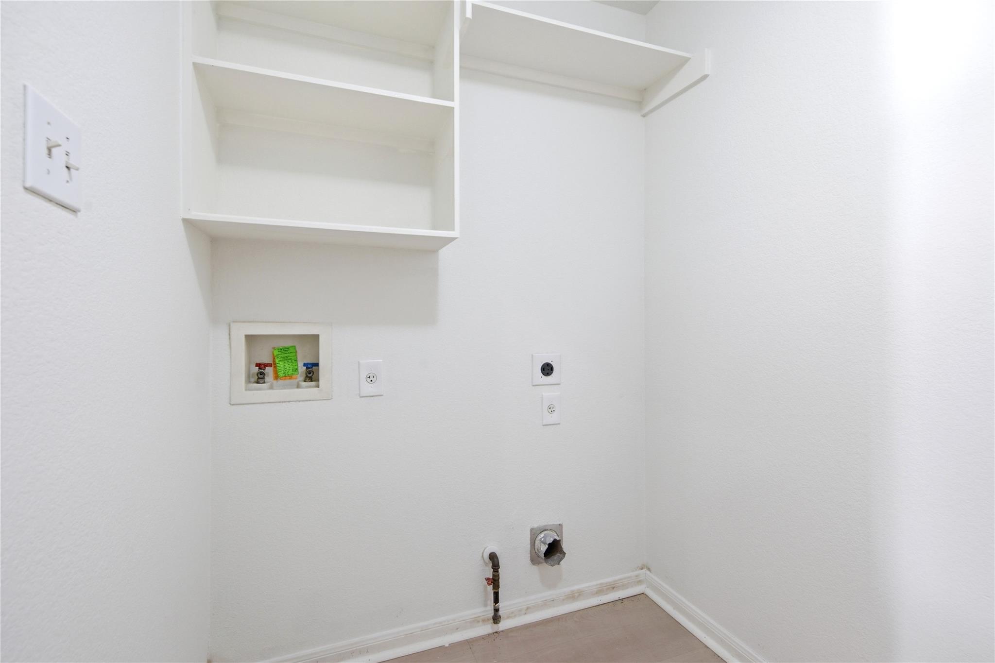744 Bent Wood Pl Property Photo 12