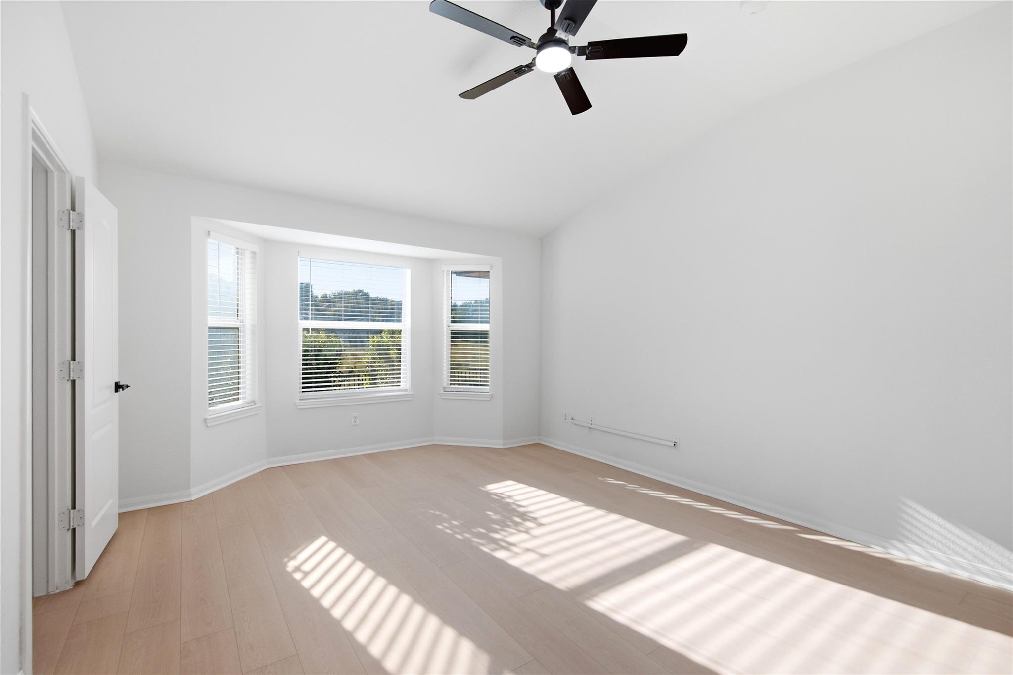 744 Bent Wood Pl Property Photo 16