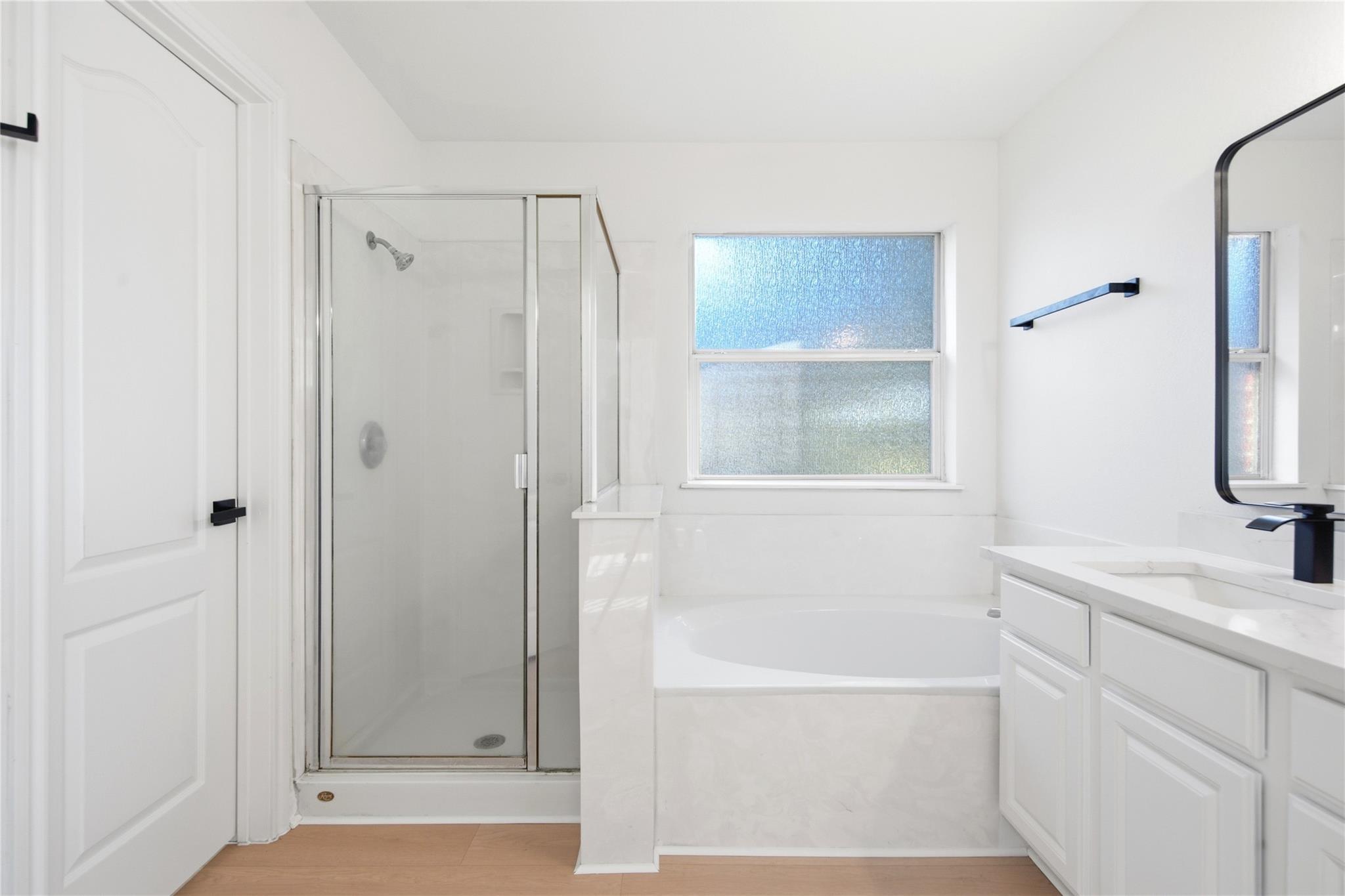 744 Bent Wood Pl Property Photo 17