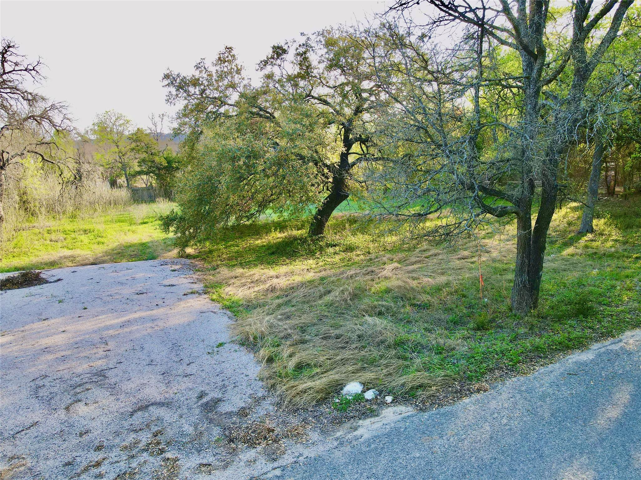 18311 Spring Ln Property Photo 3