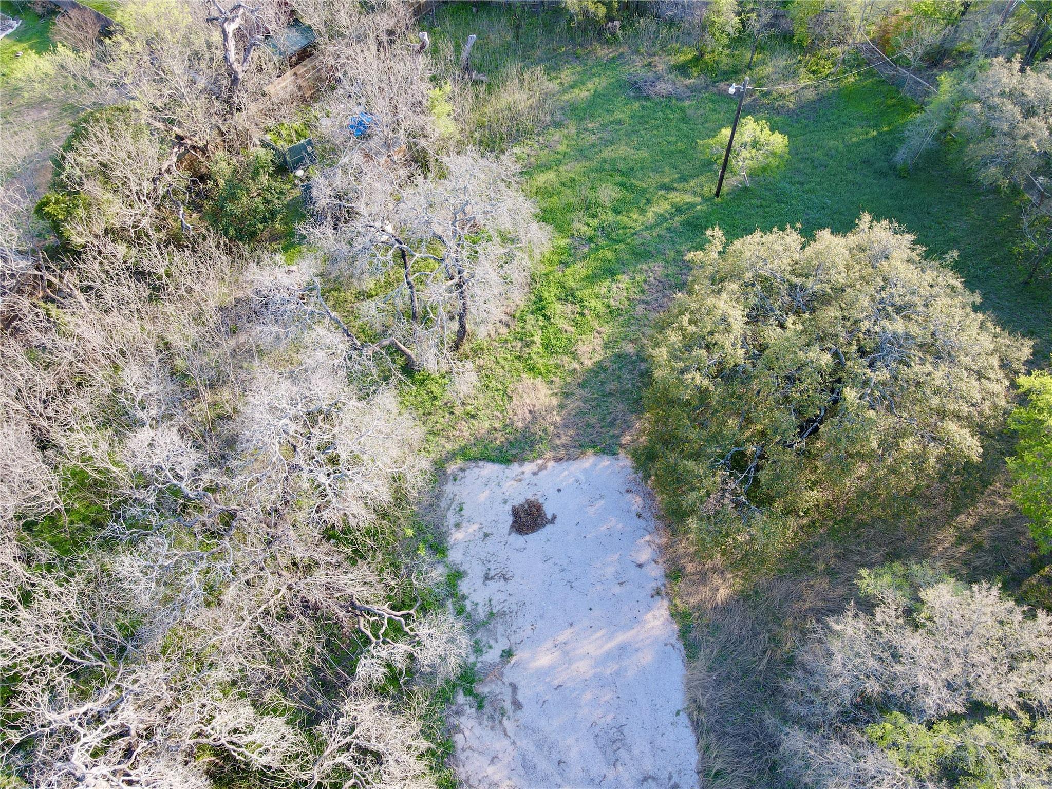 18311 Spring Ln Property Photo 5