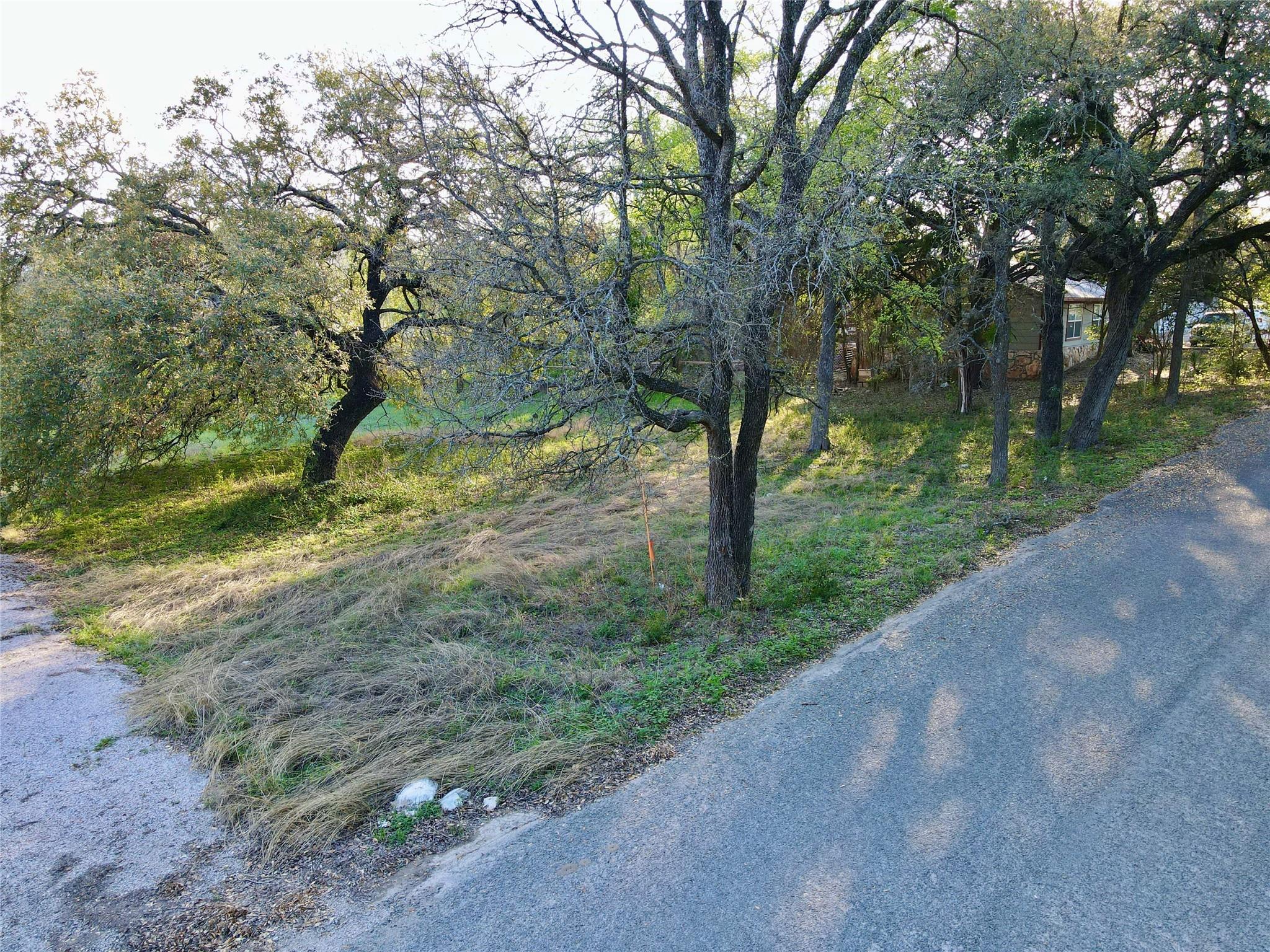 18311 Spring Ln Property Photo 8
