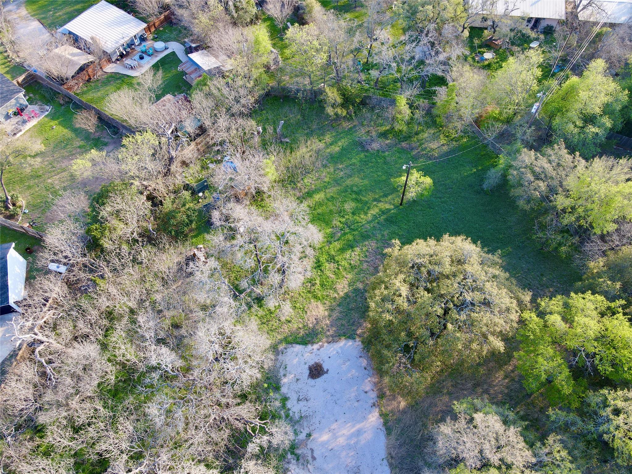 18311 Spring Ln Property Photo 9