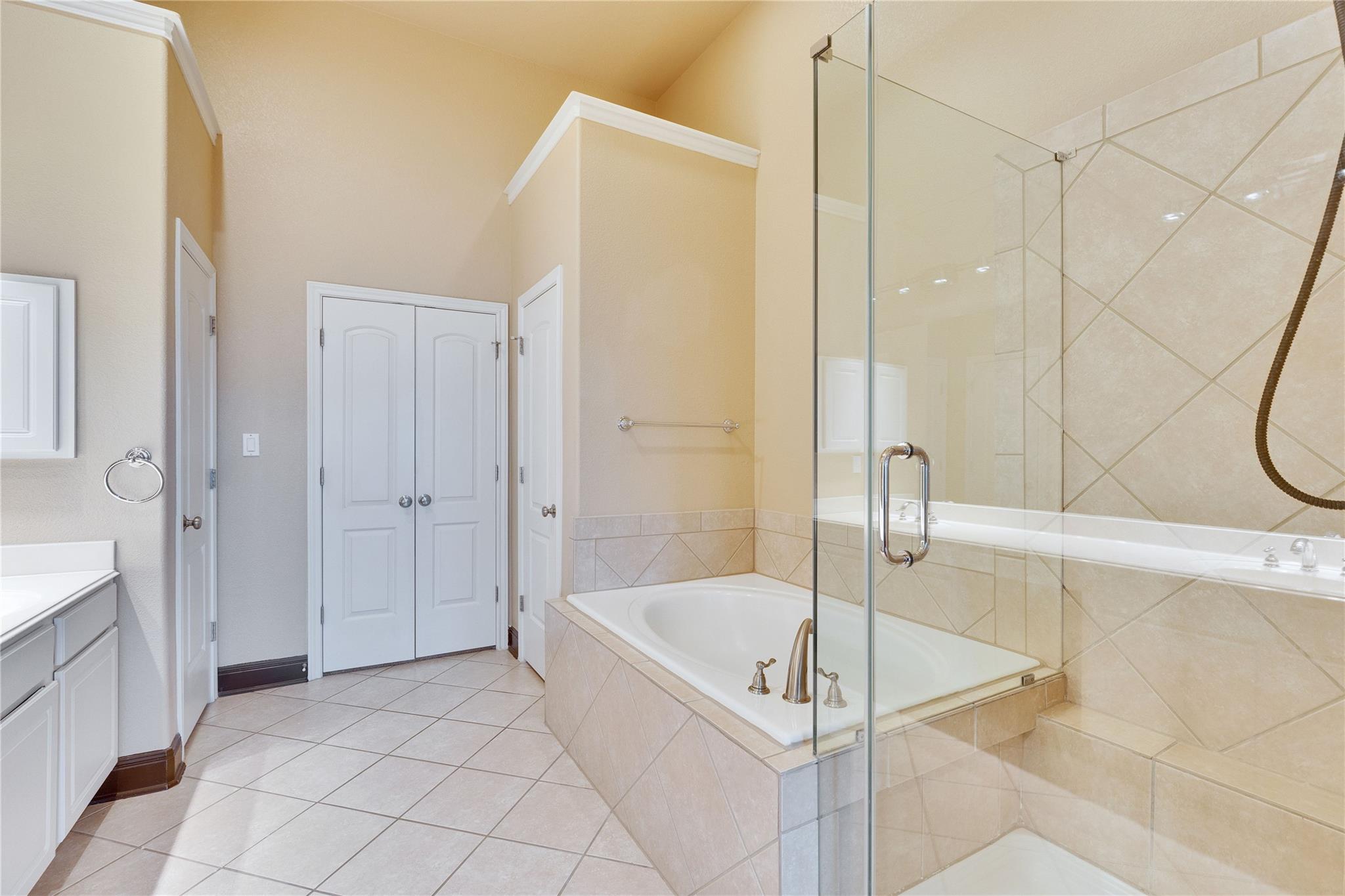 109 Aria Rdg 905 Property Photo 18