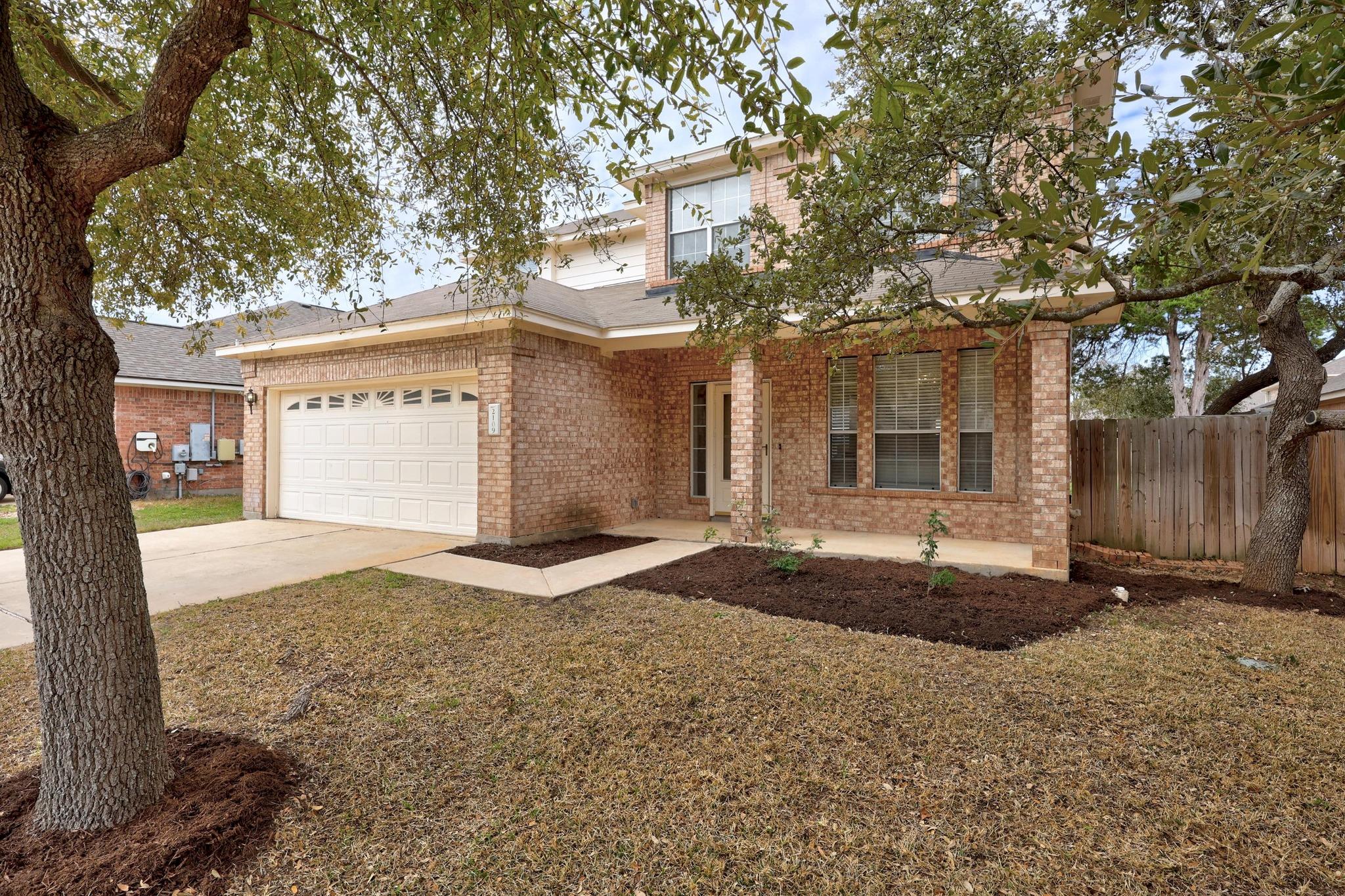 2109 Zoa Dr Property Photo
