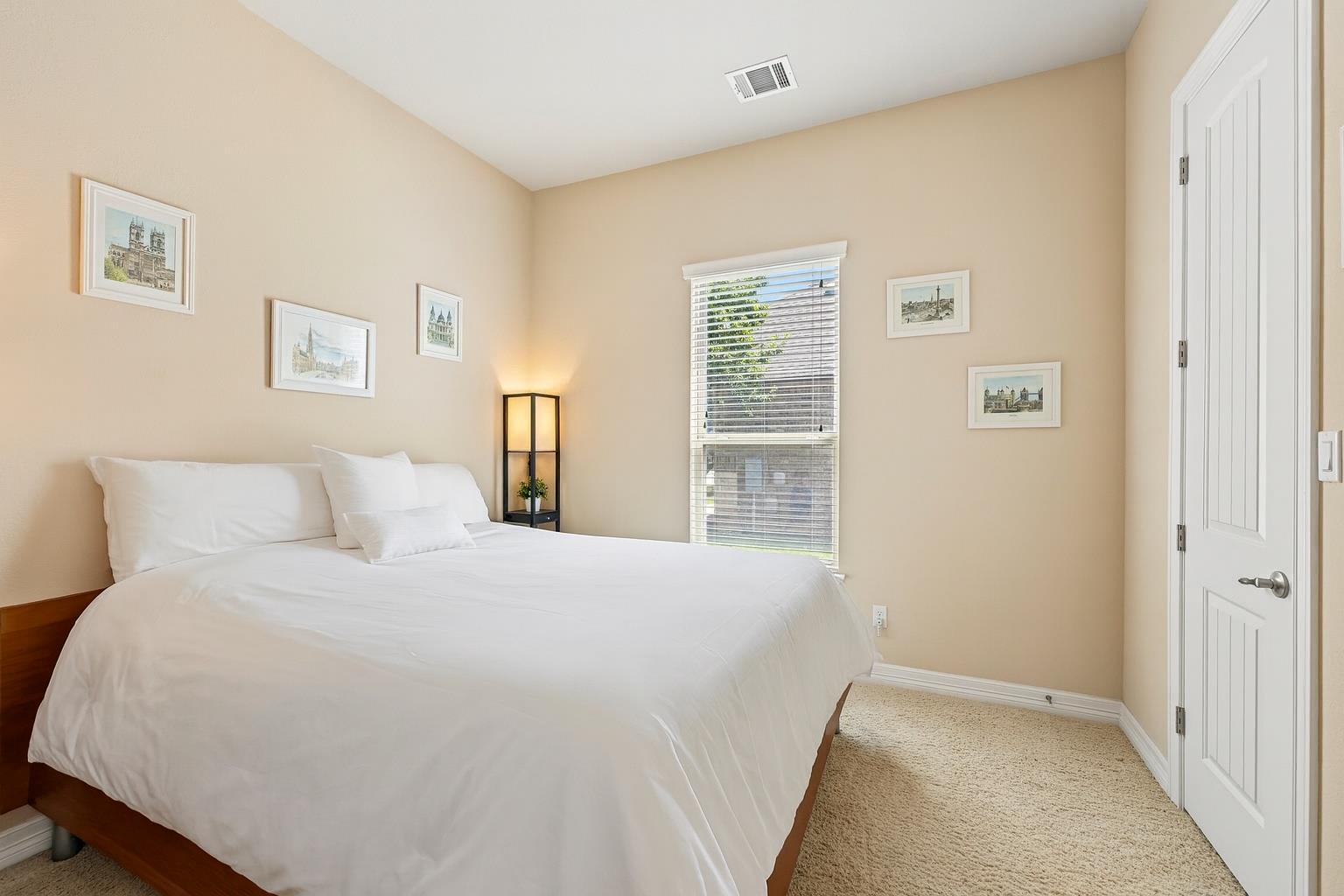 213 Lake Como Dr Property Photo 19