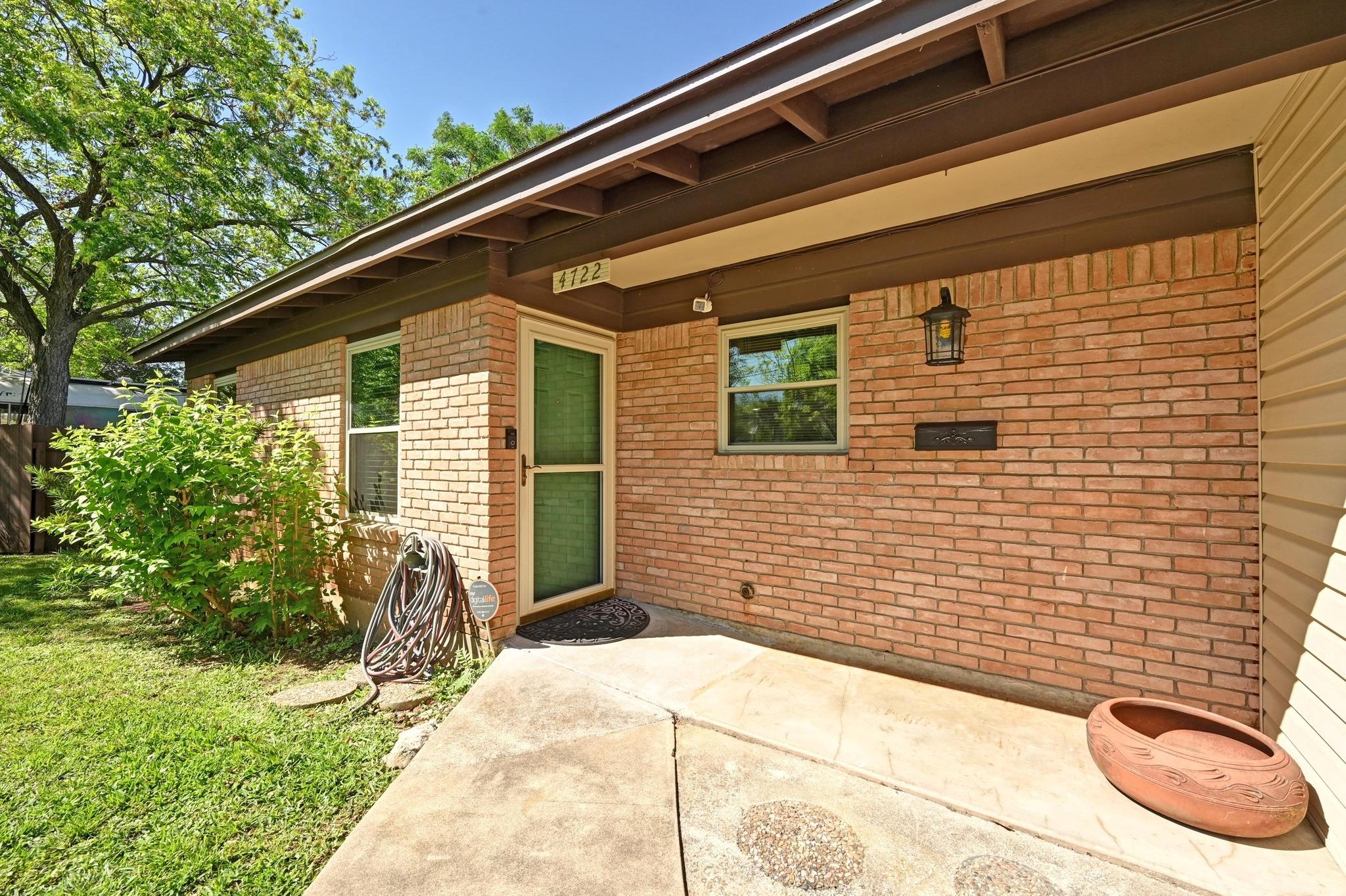 4722 Frontier Trl Property Photo