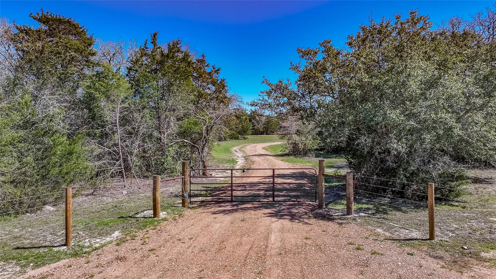 3817 Fm 154 Rd Property Photo 4