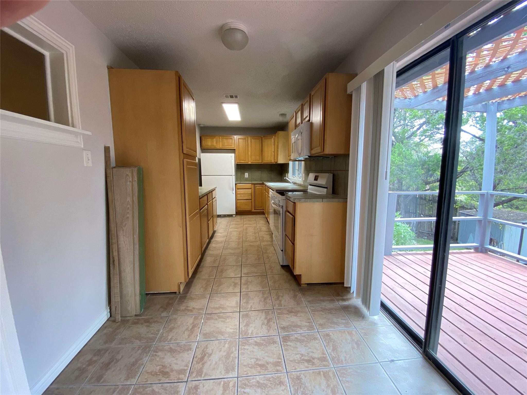 1516 Lisa Dr #b Property Photo 8