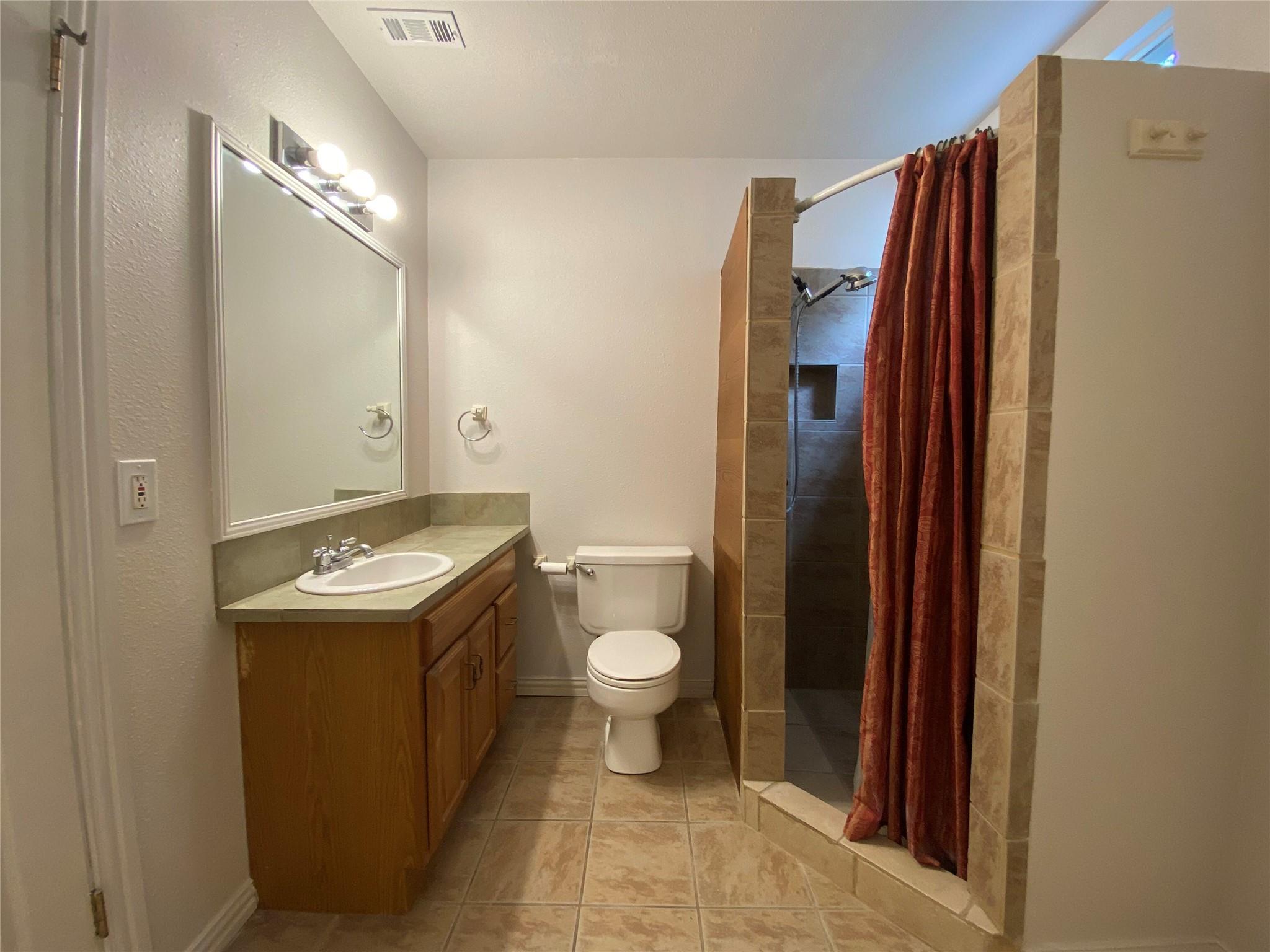 1516 Lisa Dr #b Property Photo 20