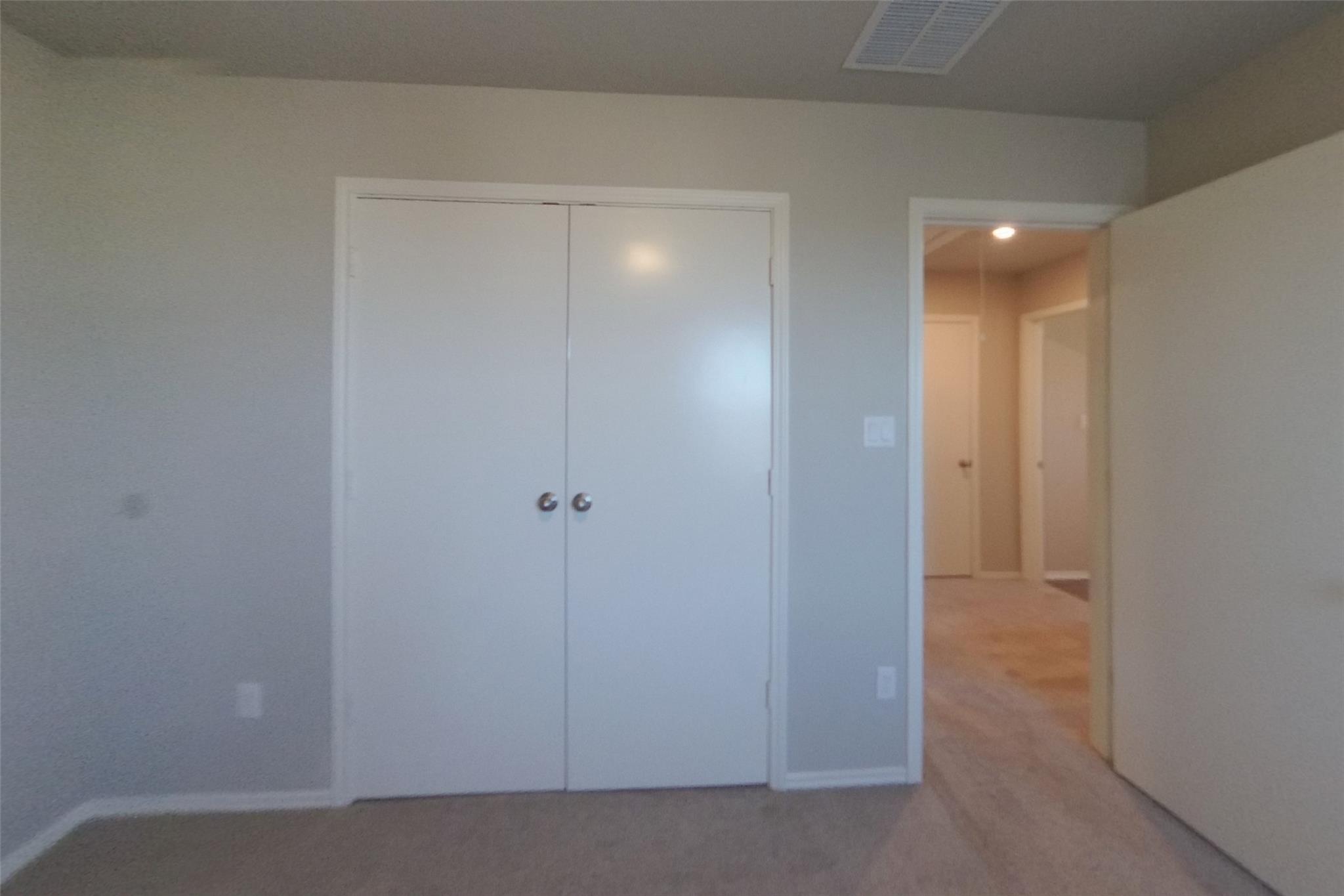 5221 Saddle Club Dr Property Photo 8