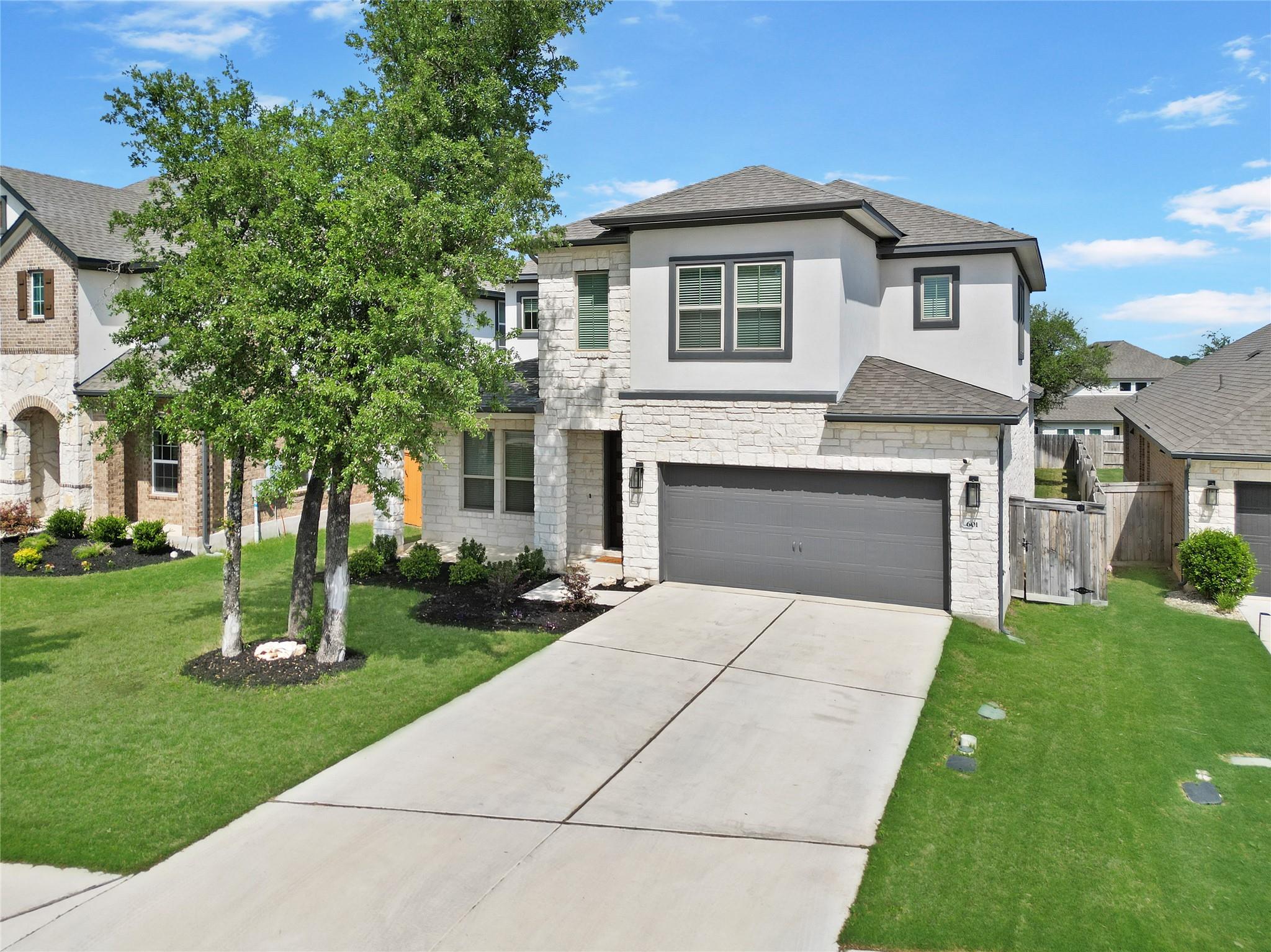 601 Pinnacle View Dr Property Photo