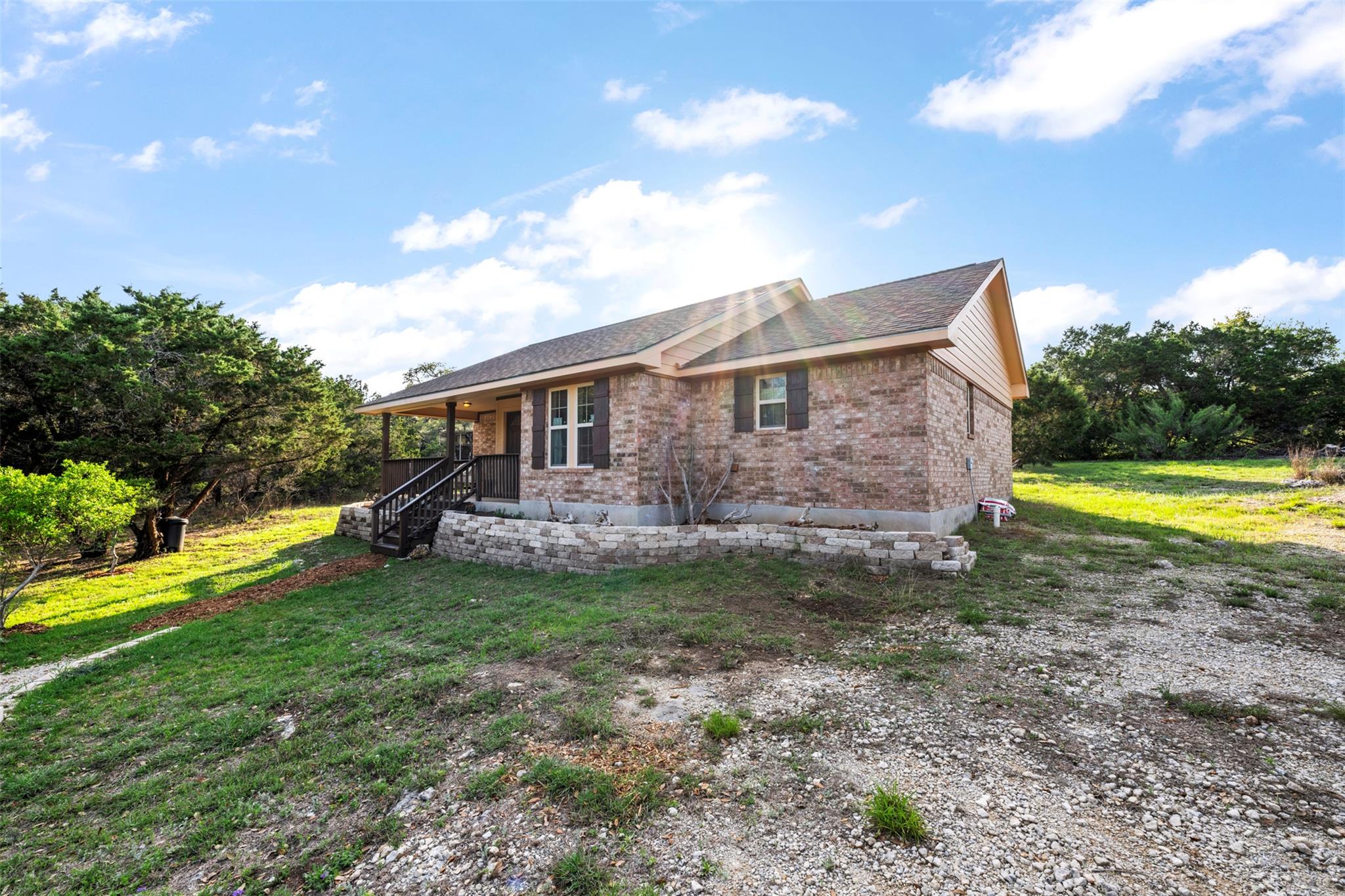 1135 Twisted Oak Ct Property Photo 3