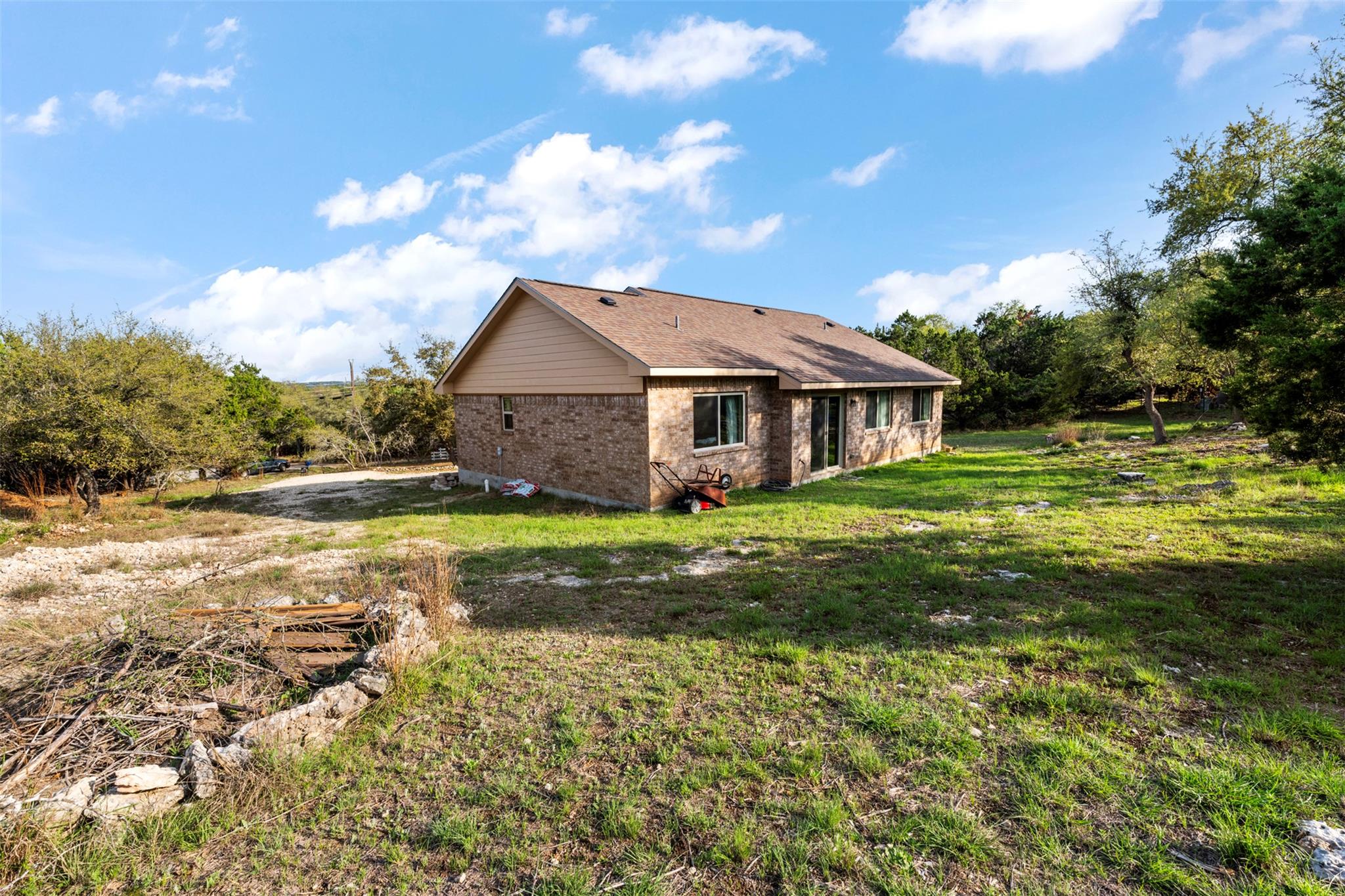1135 Twisted Oak Ct Property Photo 5