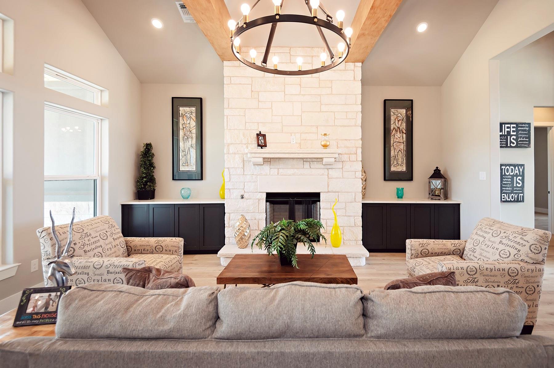 212 Saddle Springs Dr Property Photo 5