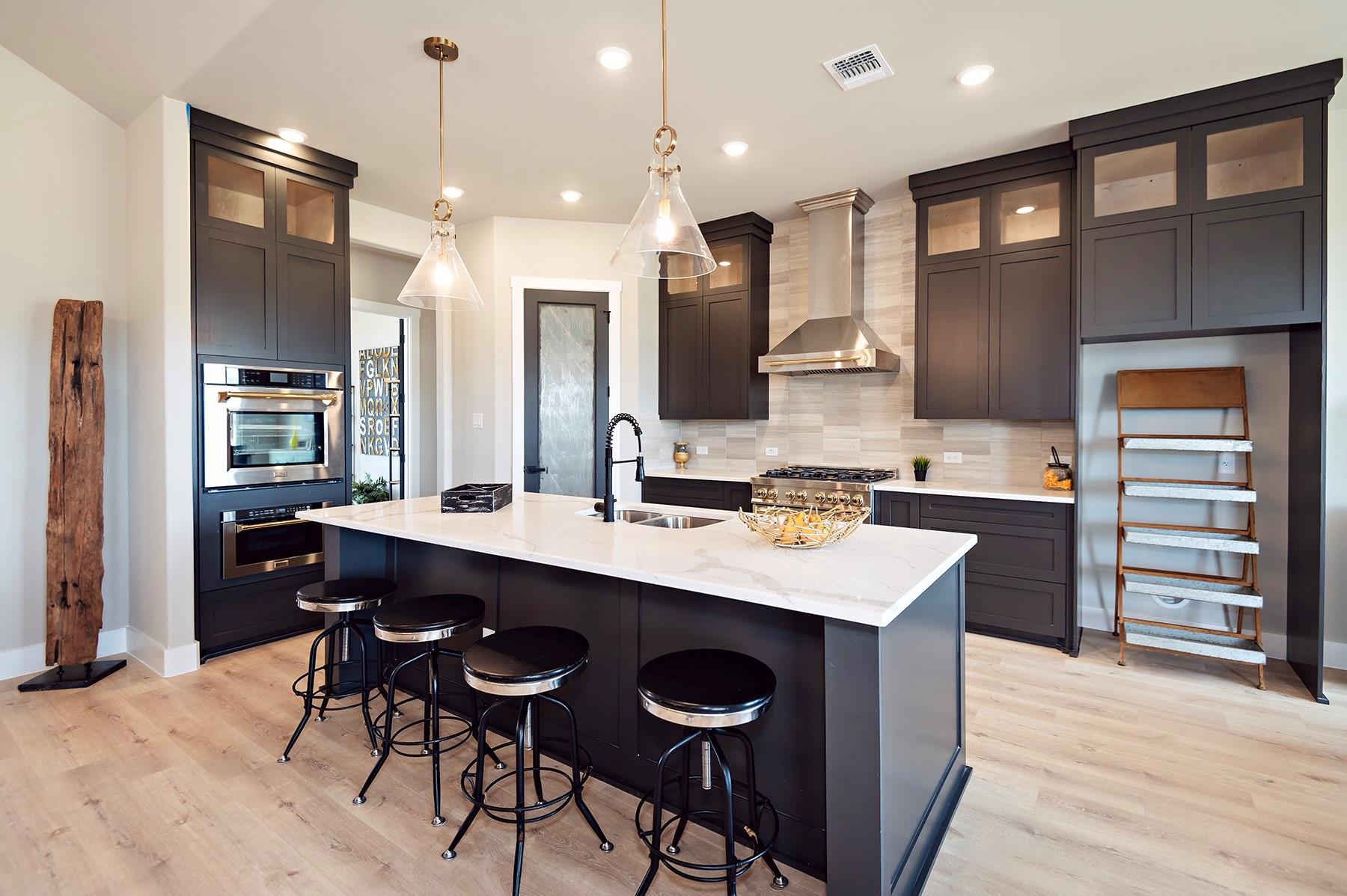 212 Saddle Springs Dr Property Photo 8