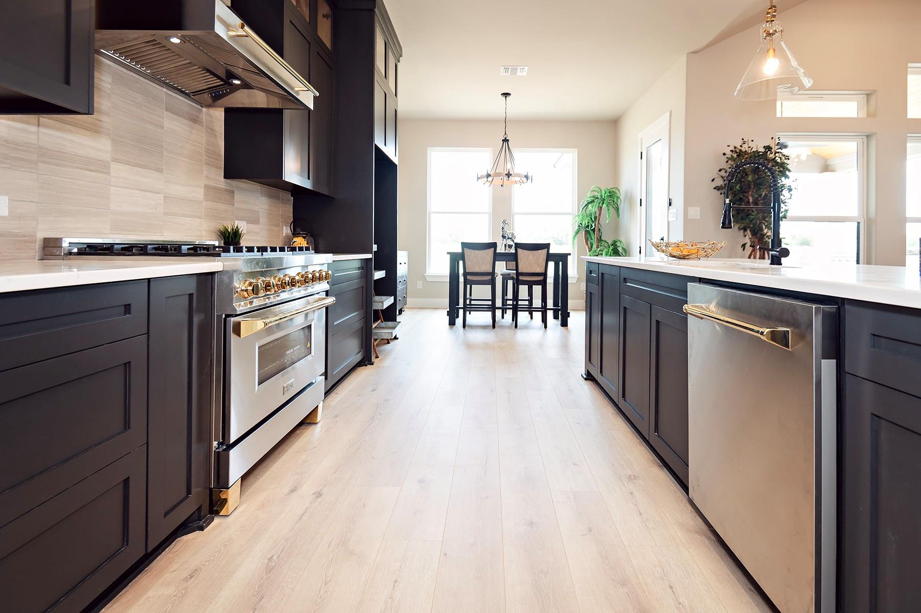 212 Saddle Springs Dr Property Photo 11