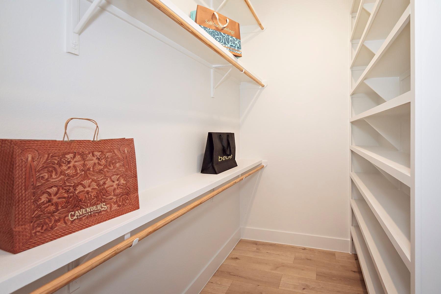 212 Saddle Springs Dr Property Photo 19