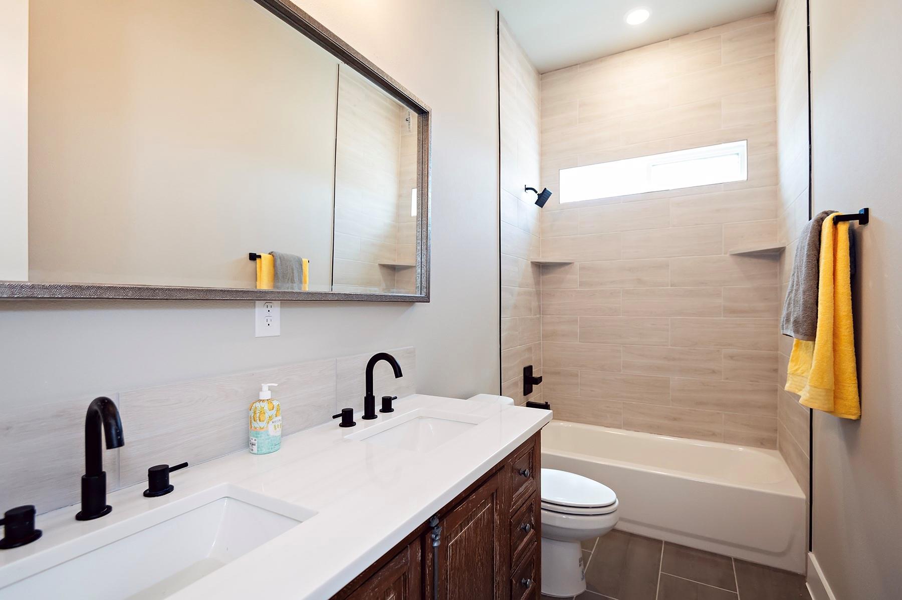 212 Saddle Springs Dr Property Photo 30