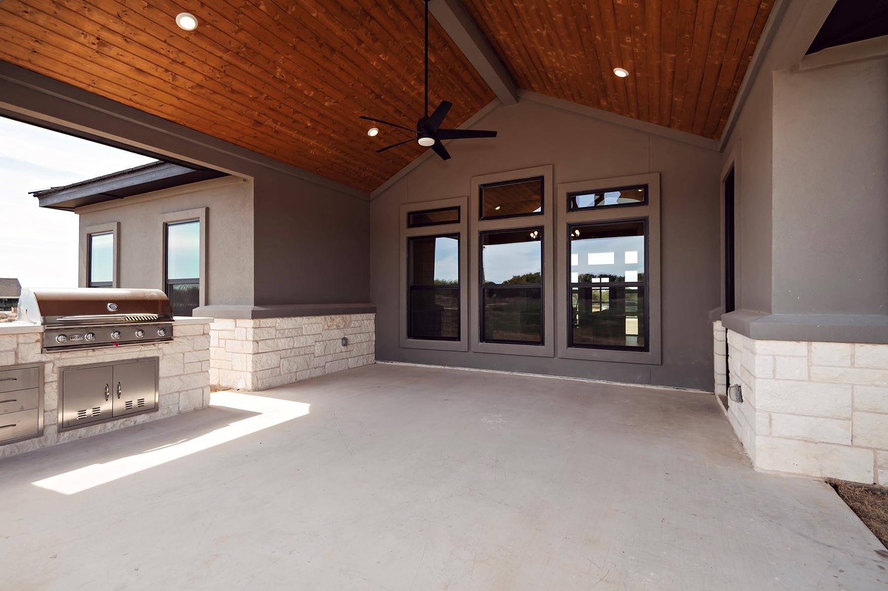 212 Saddle Springs Dr Property Photo 34